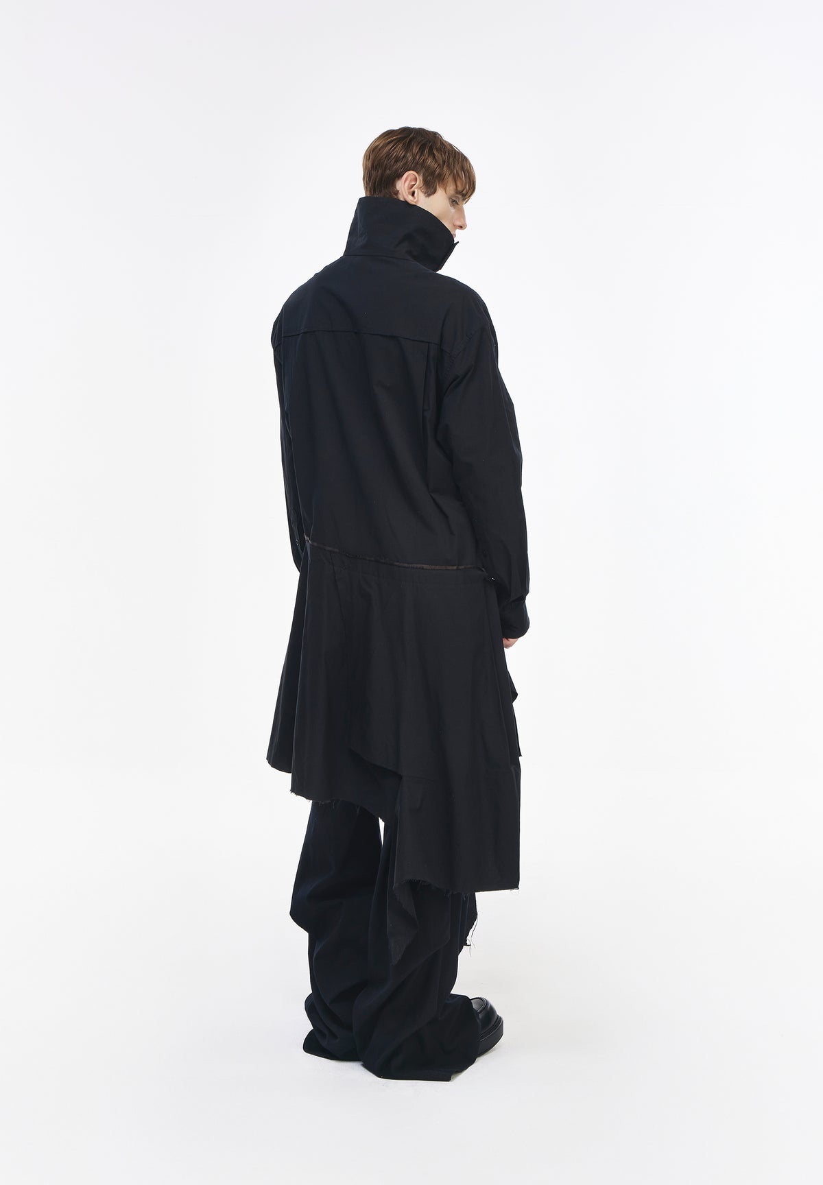 CHEMISE LONGUE COL MONTANT COUPE BIAIS
