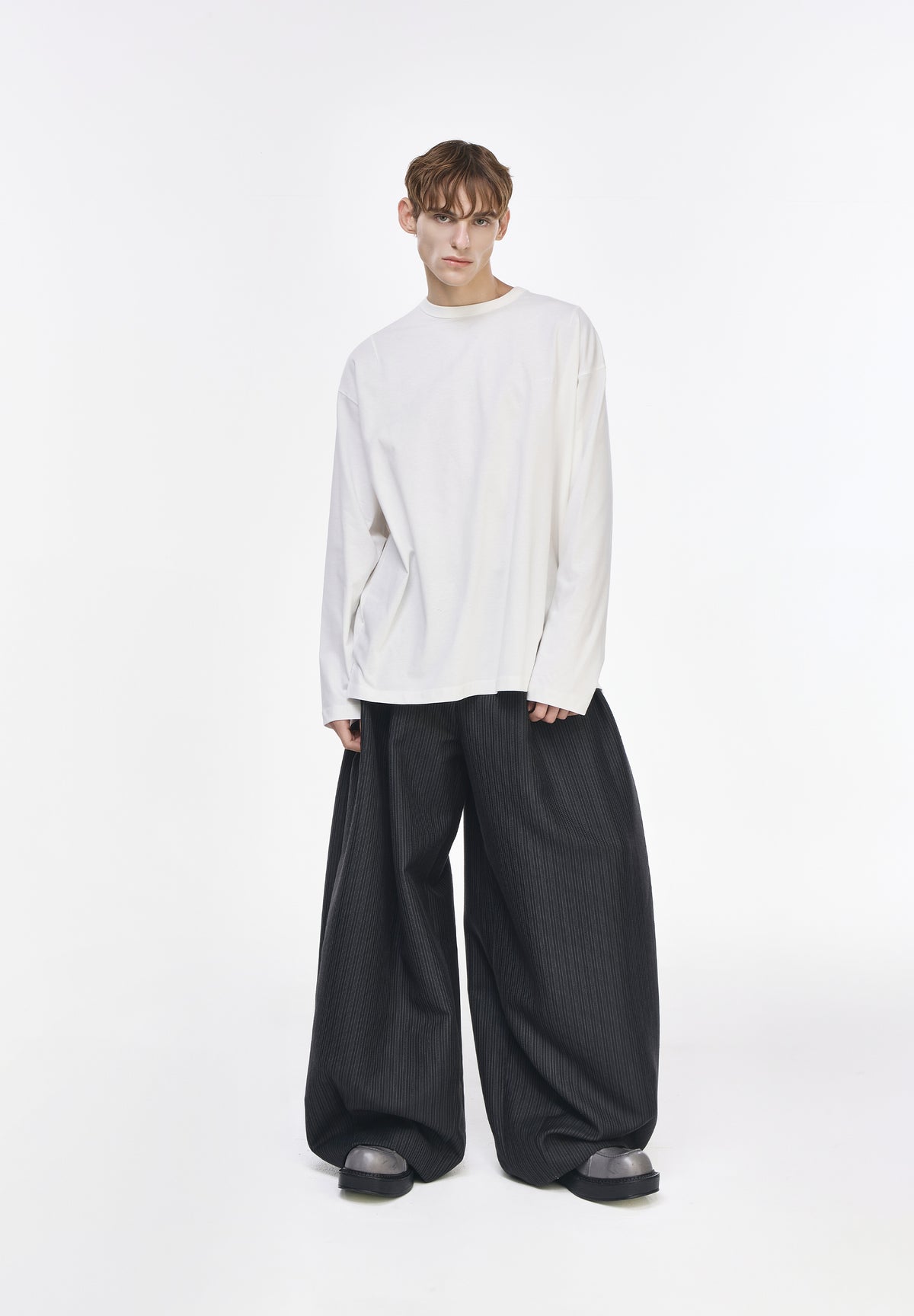 MINHWA FRIENDS LONG SLEEVE