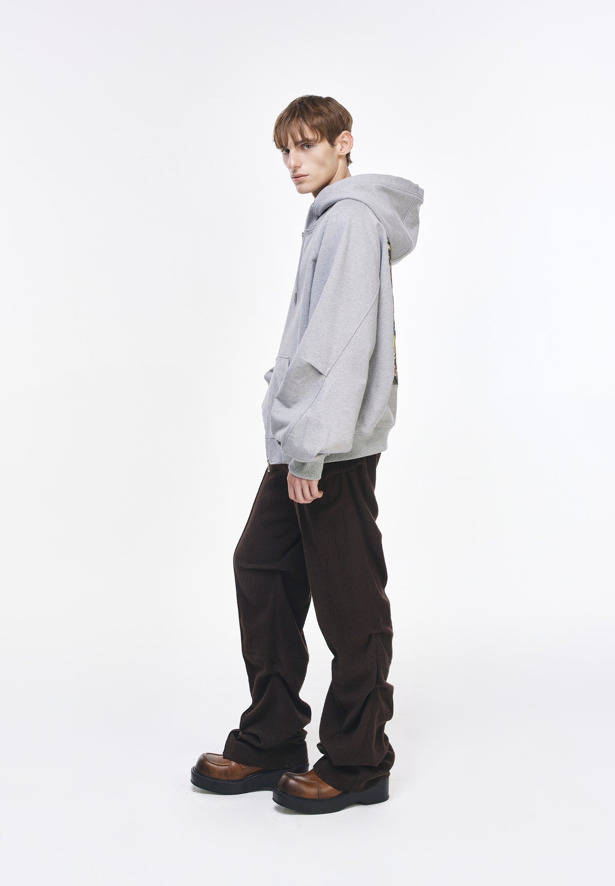 MINHWA FRIENDS HOOD ZIP UP
