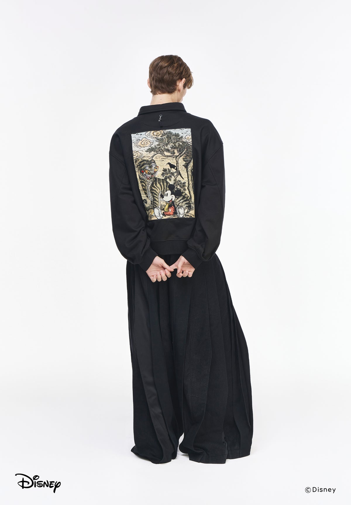 HOJAKDO MICKEY COLLARED NECK