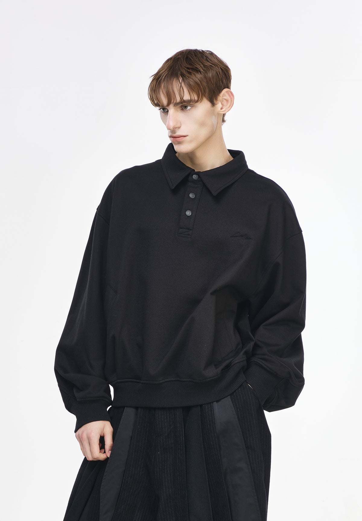HOJAKDO MICKEY COLLARED NECK