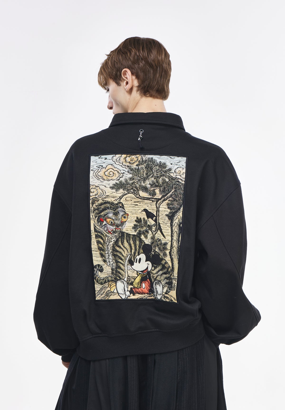 HOJAKDO MICKEY COLLARED NECK
