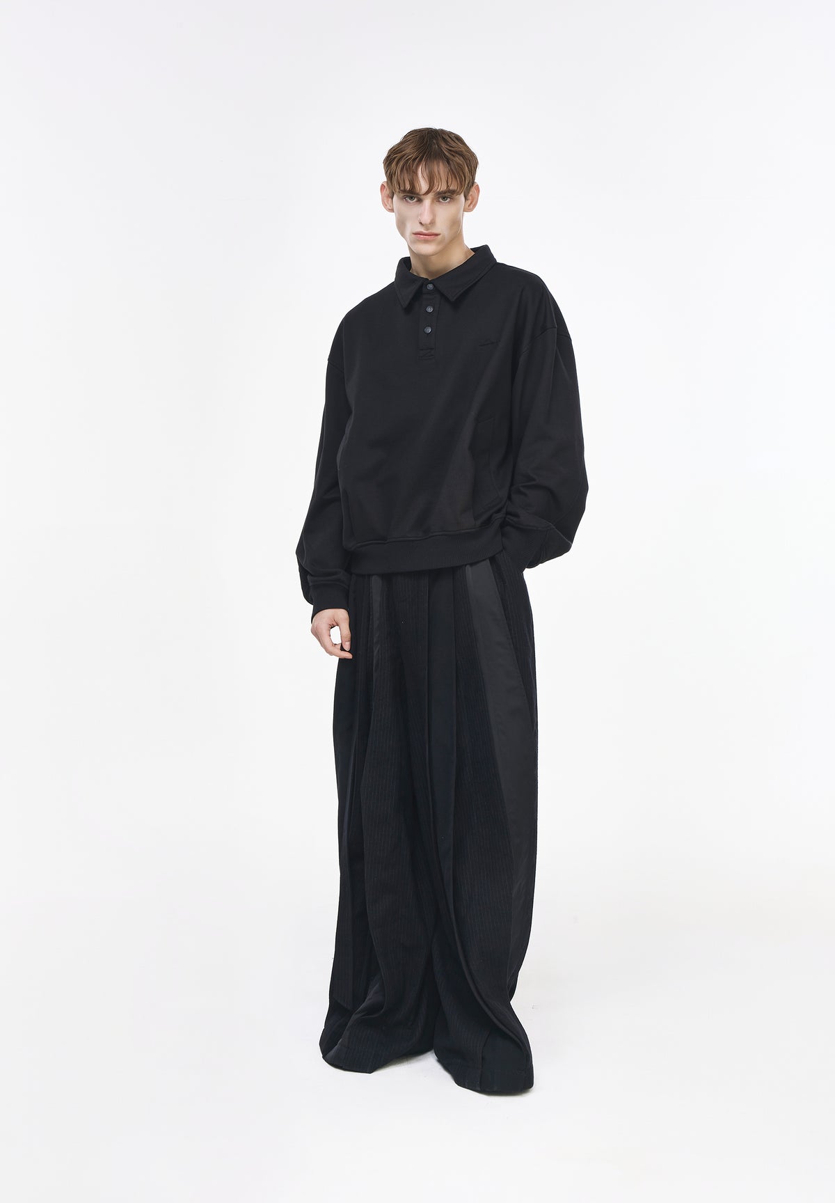 HOJAKDO MICKEY COLLARED NECK