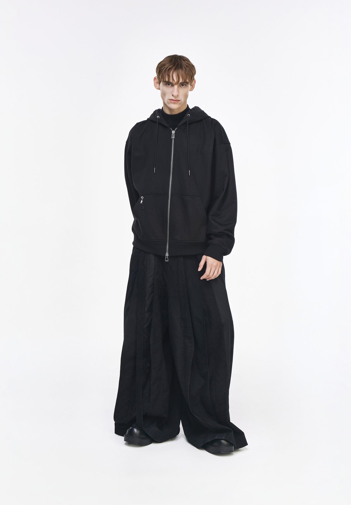 (Ships in order starting Oct 30) HOJAKDO MICKEY HOOD ZIP UP