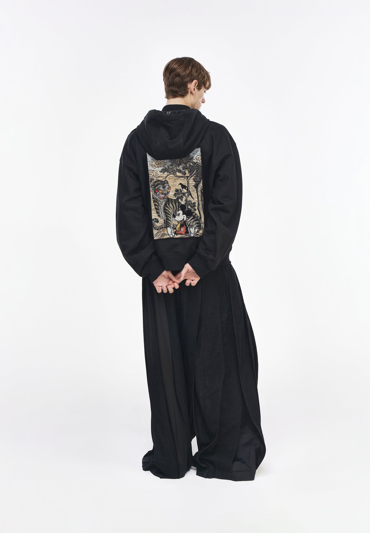 (Ships in order starting Oct 30) HOJAKDO MICKEY HOOD ZIP UP