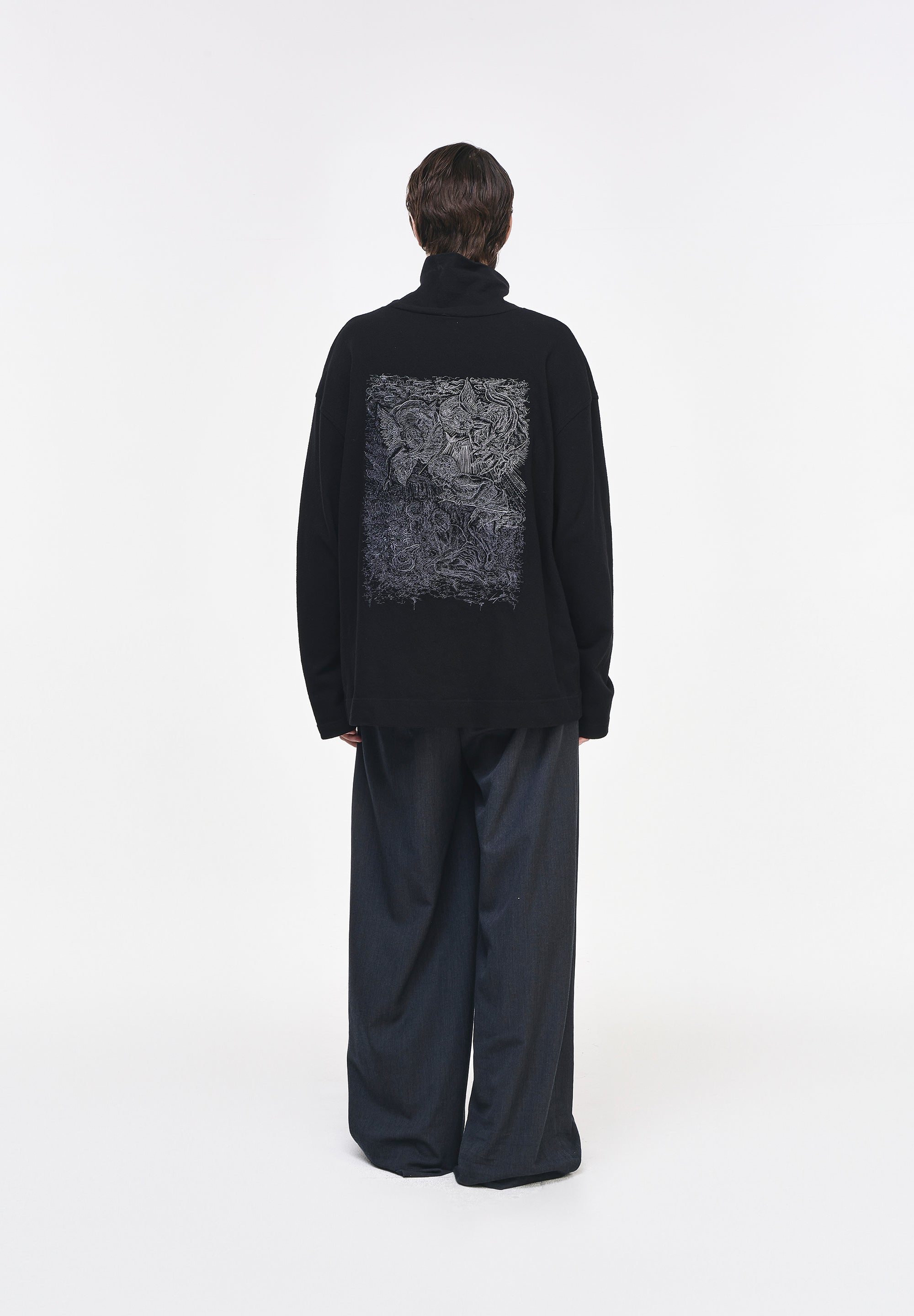 BENEDICTION EMBROIDERED HIGH NECK