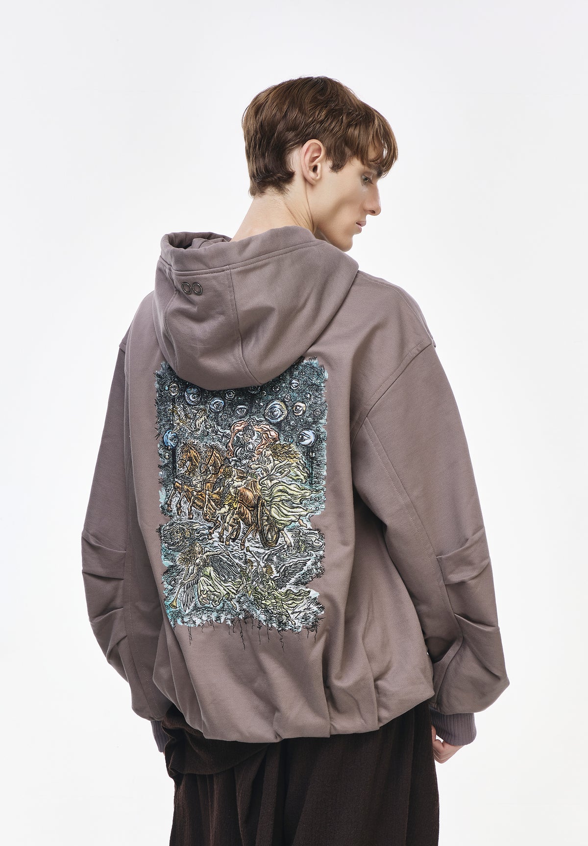 CHARIOT EMBROIDERED HOOD
