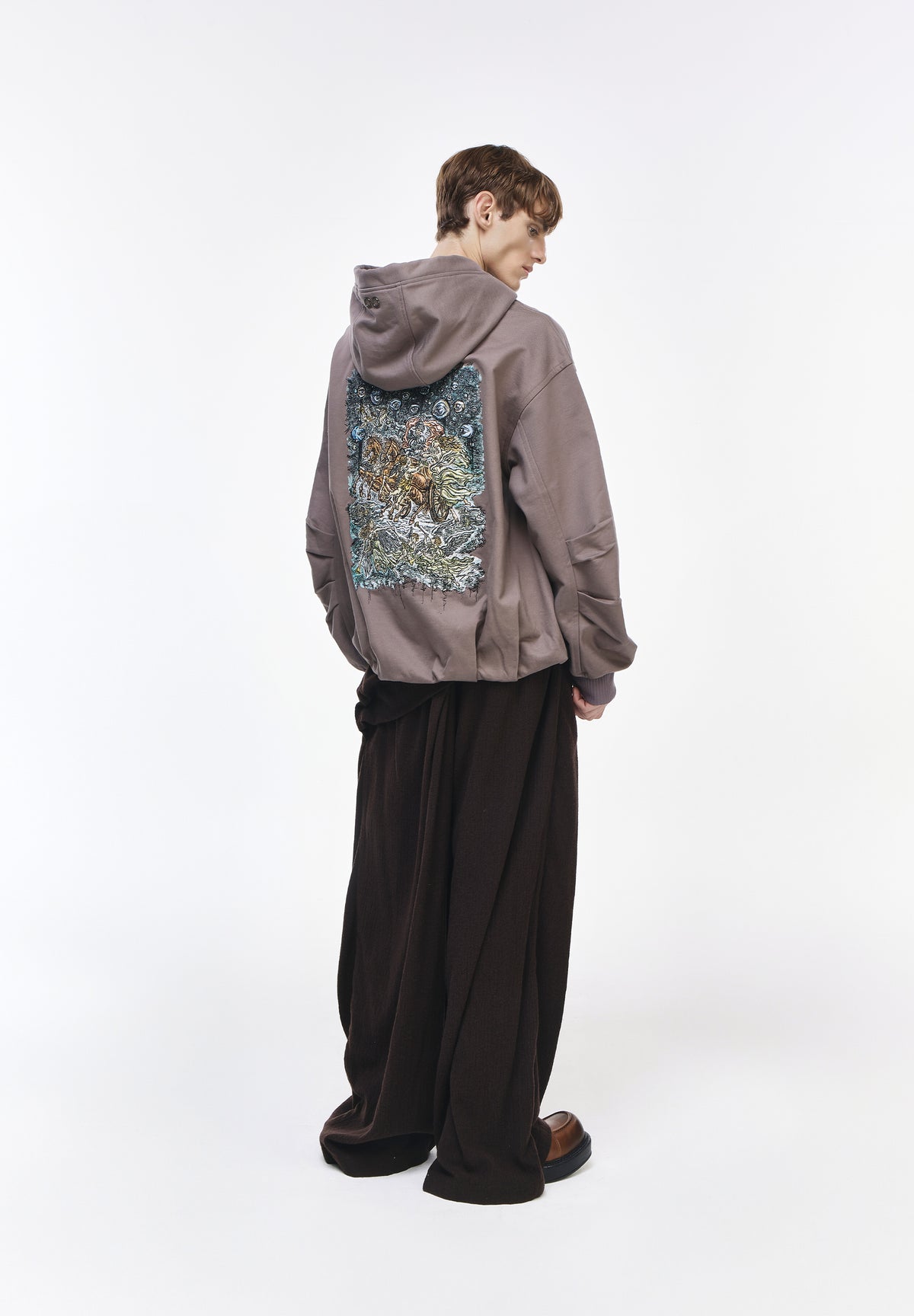 CHARIOT EMBROIDERED HOOD