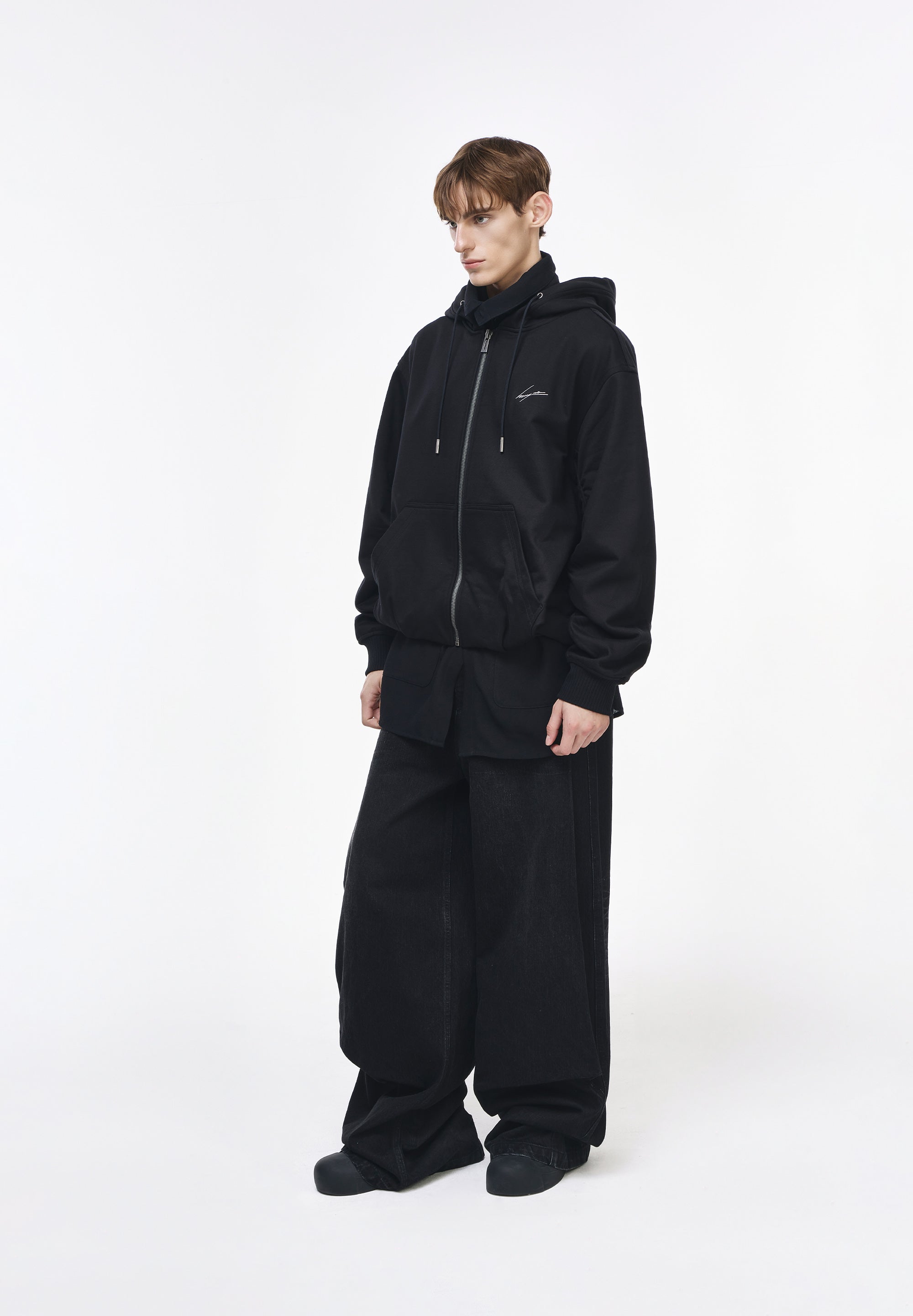 CHARIOT HOOD ZIP UP