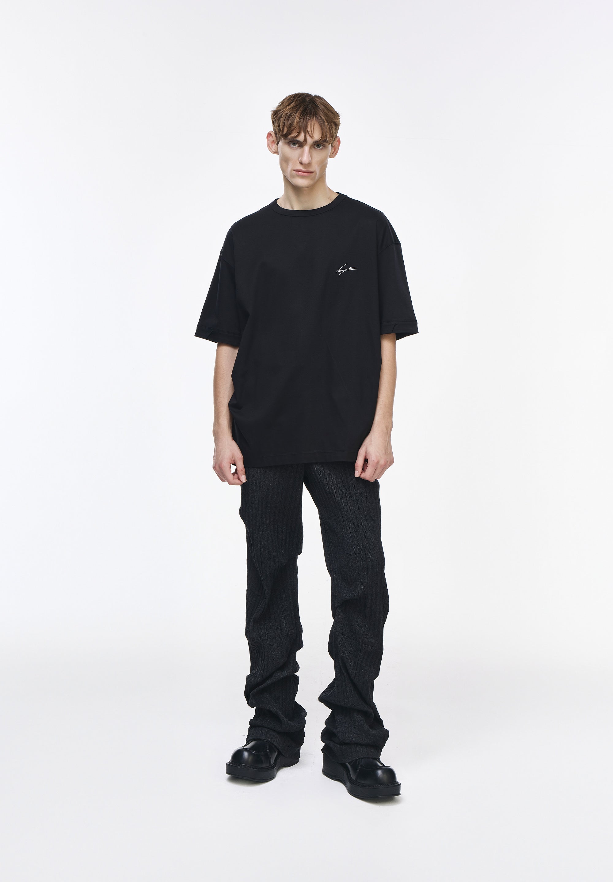 CHARIOT EMBROIDERED T SHIRT