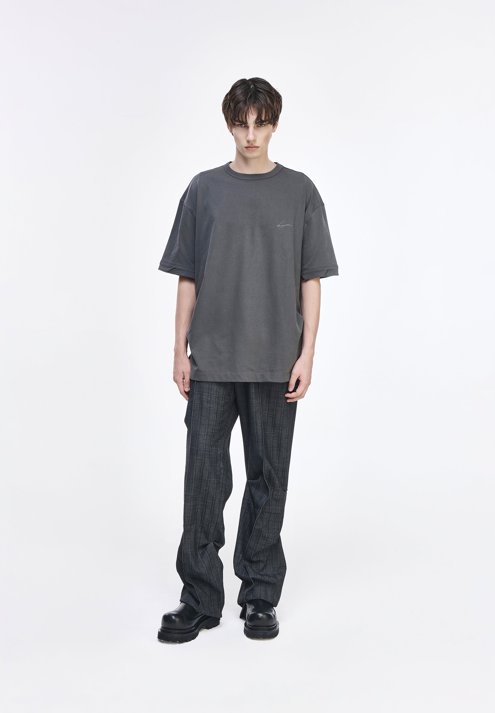 CHARIOT EMBROIDERED T SHIRT