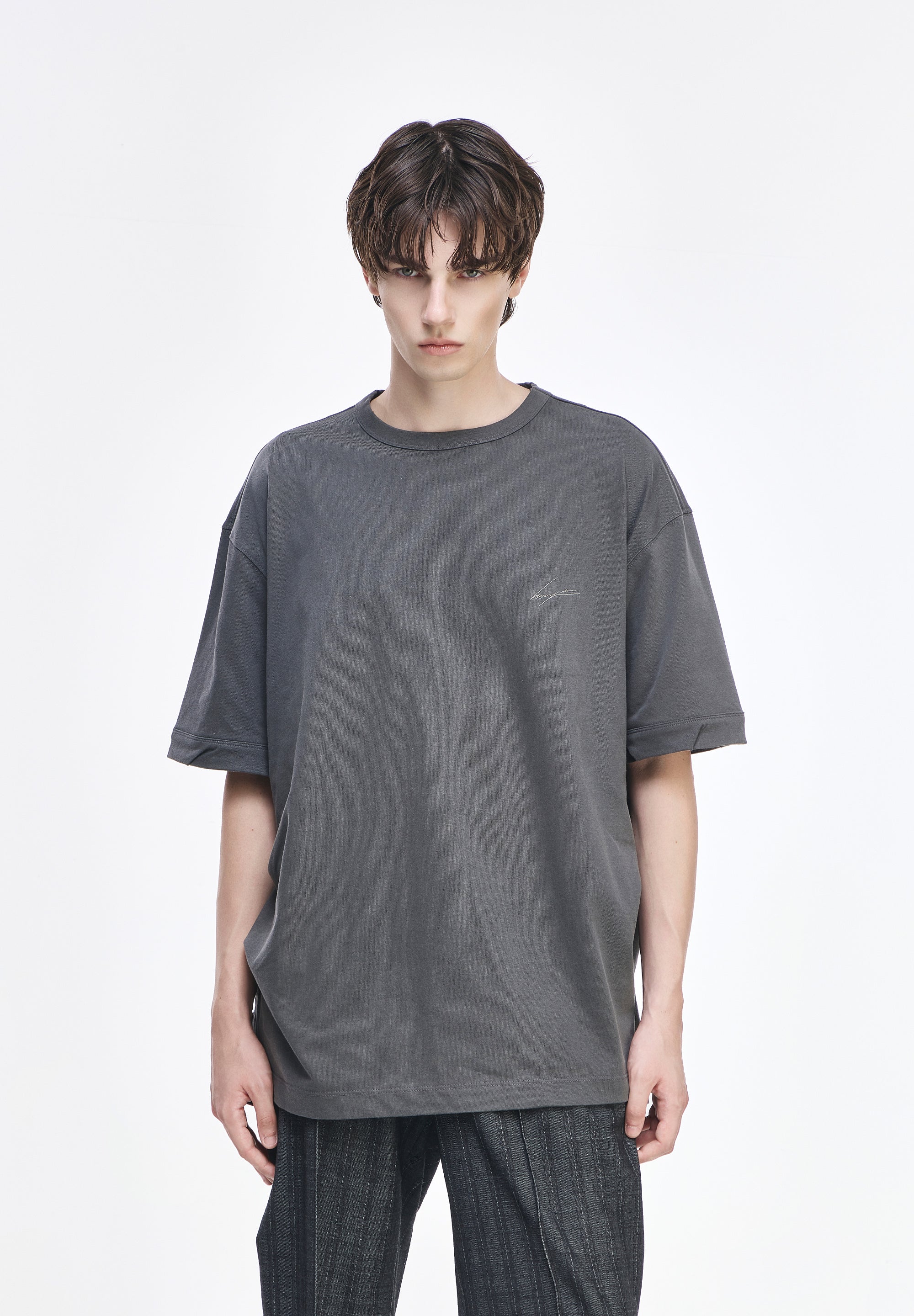 CHARIOT EMBROIDERED T SHIRT