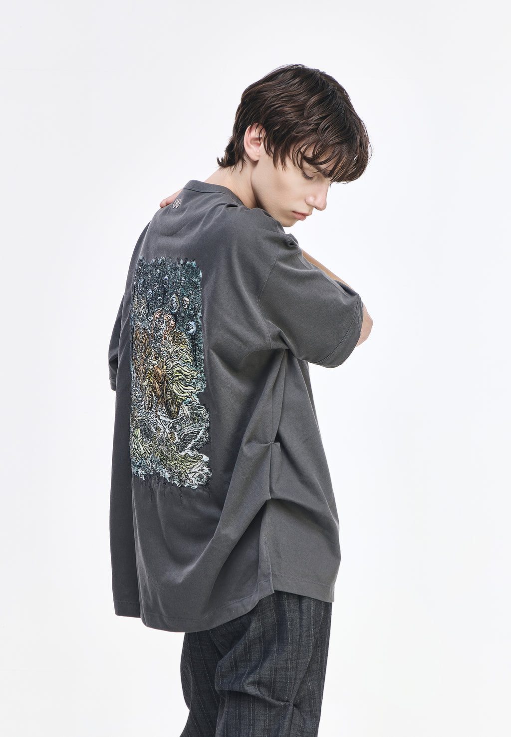 CHARIOT EMBROIDERED T SHIRT