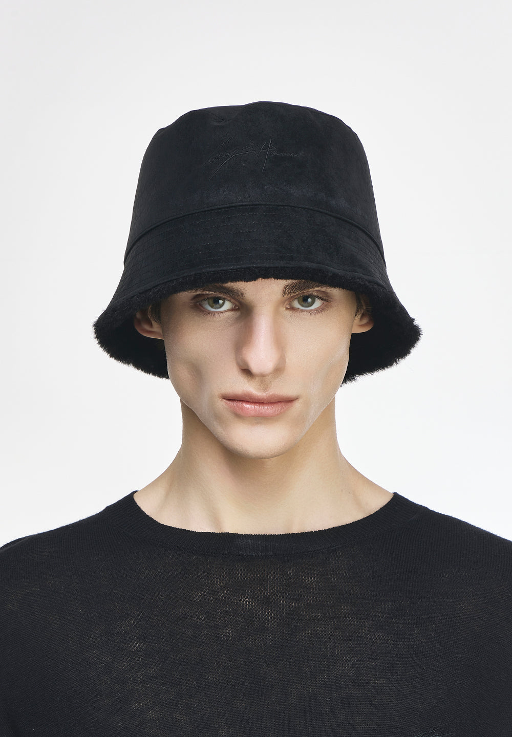 REVERSIBLE FUT HAT