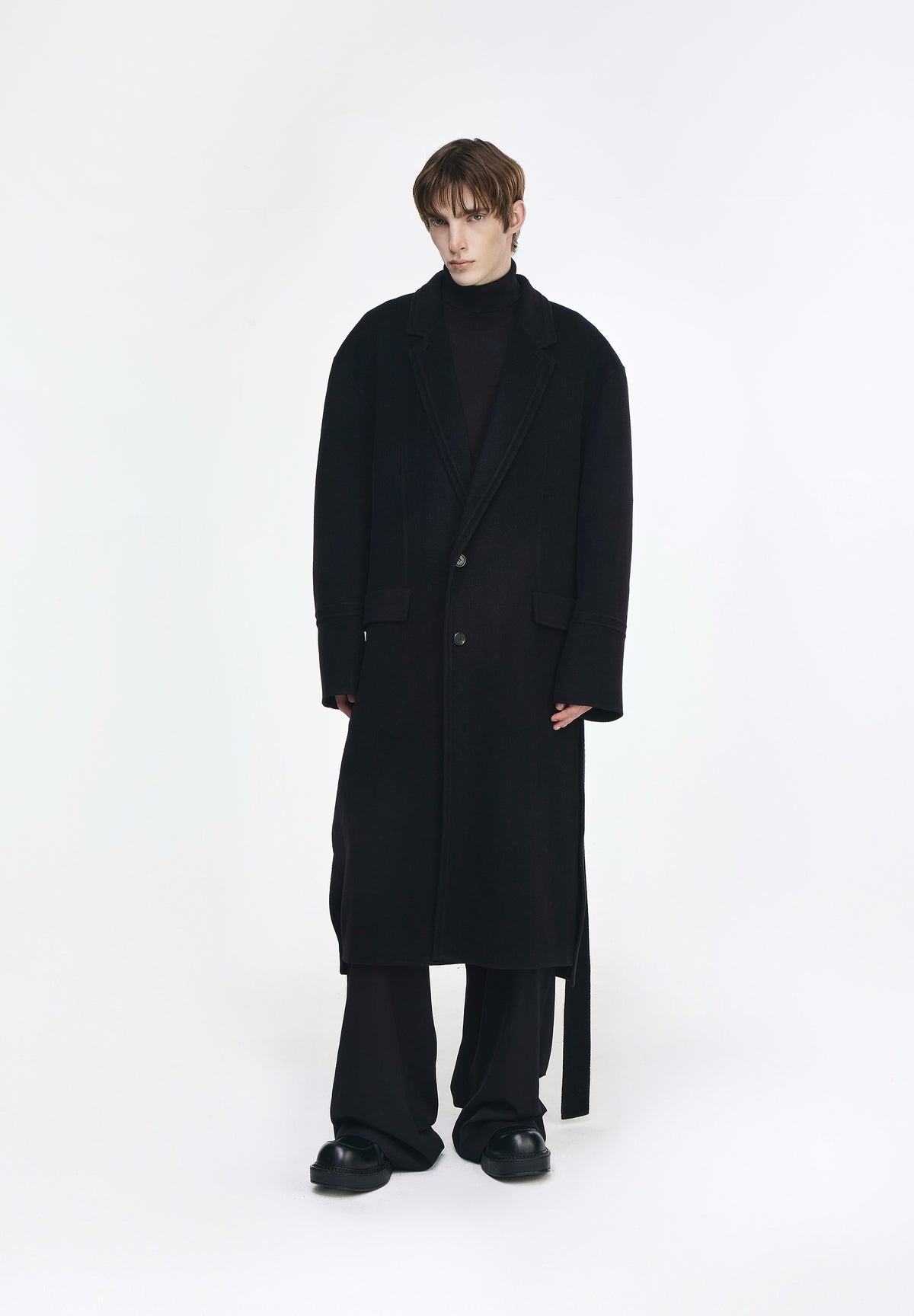 FLUTE TWO BUTTON HANDMADE COAT