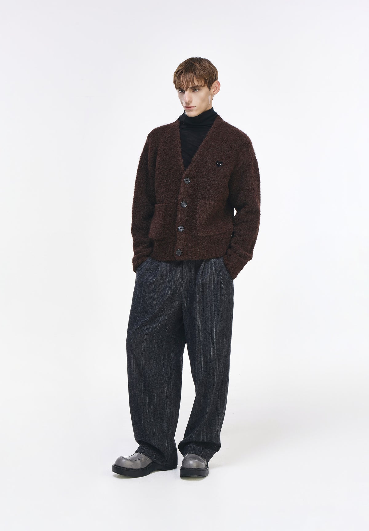 ZZERO BOUCLE V NECK CARDIGAN