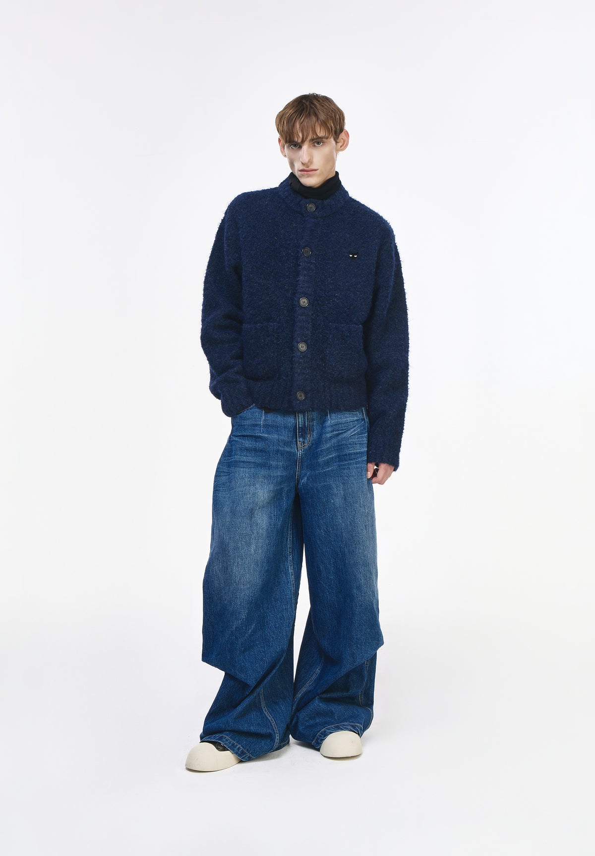 ZZERO BOUCLE ROUND NECK CARDIGAN