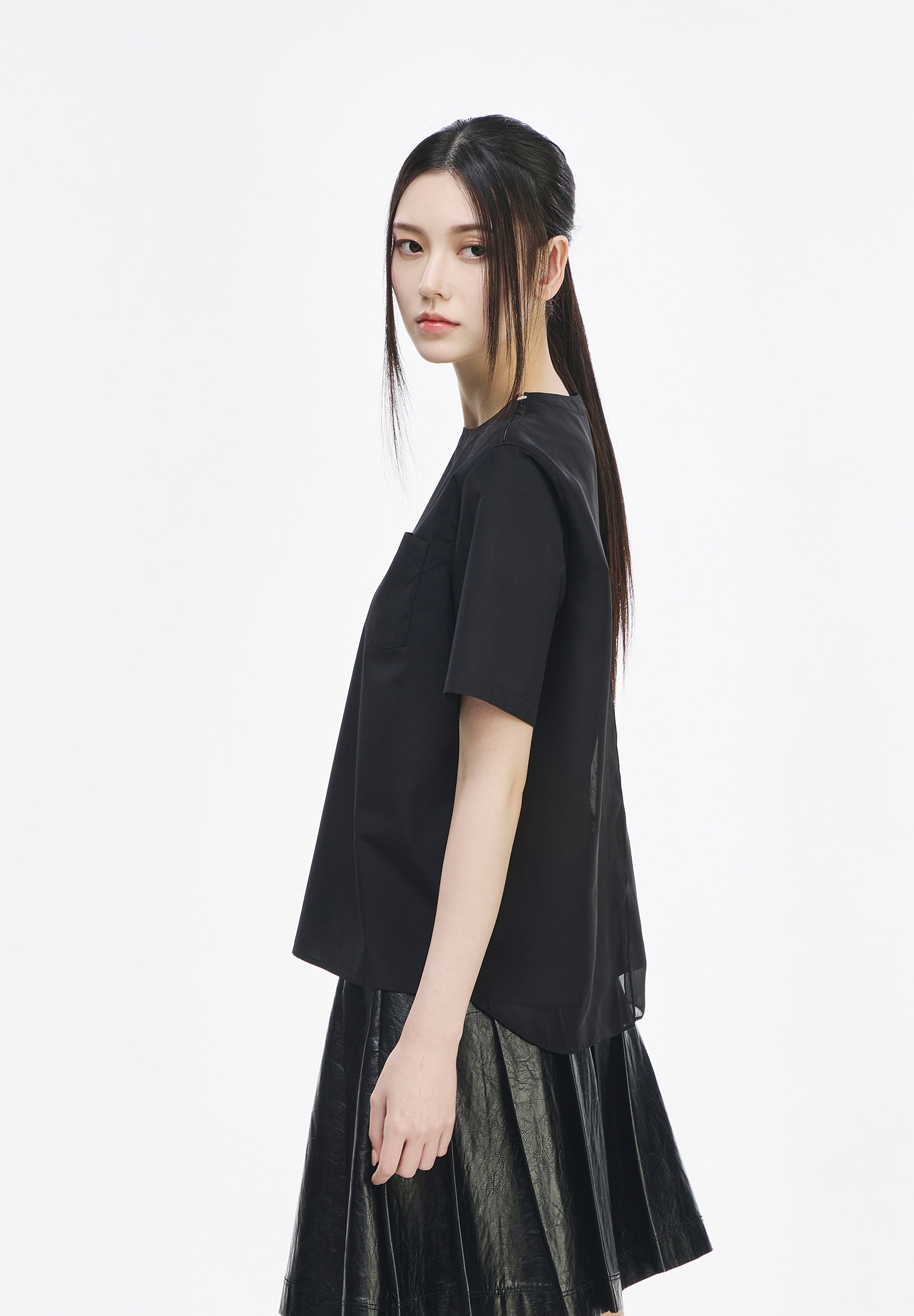 FLORAL EMBROIDERED VEILED TOP