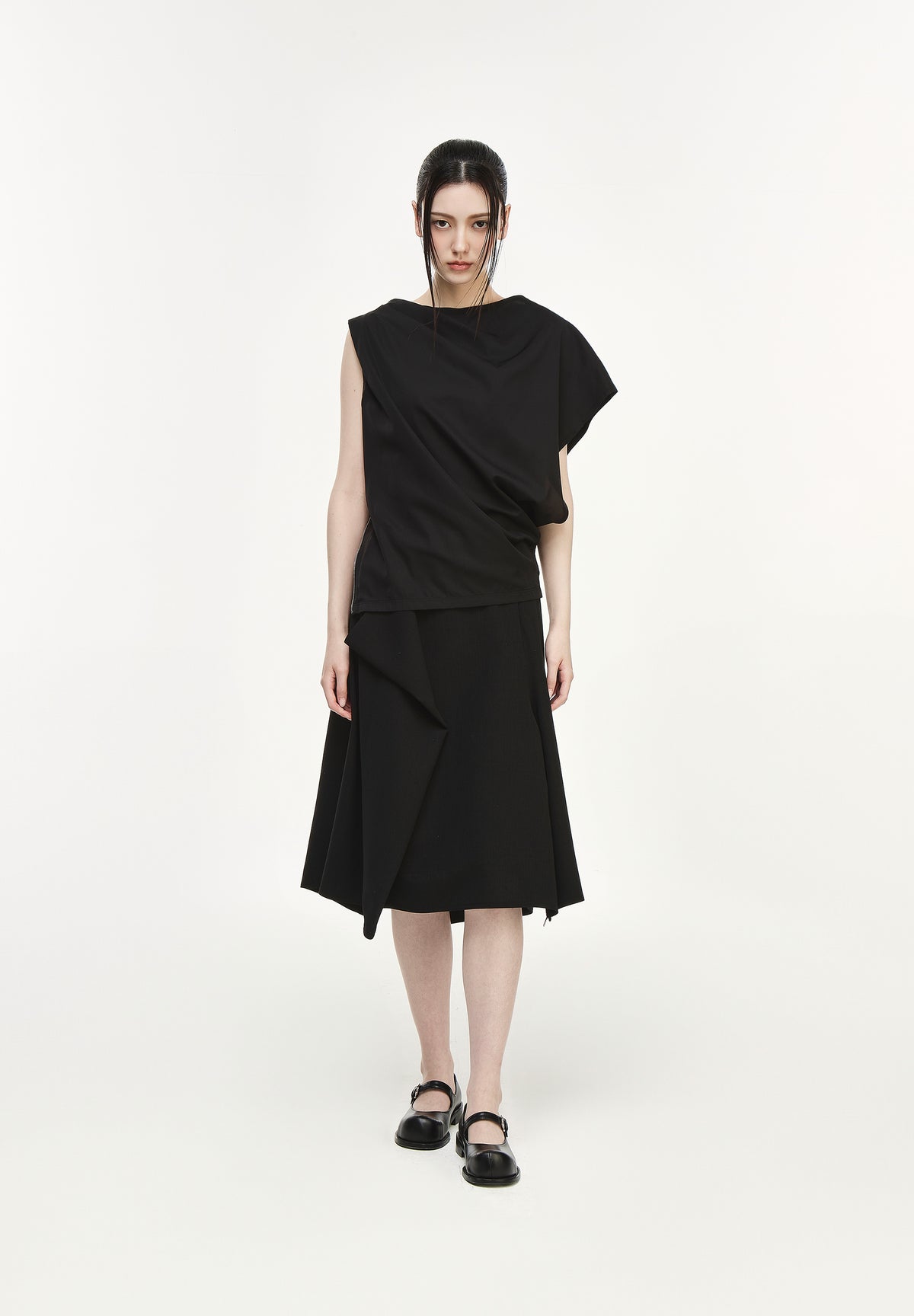 META SLEEVELESS BLOUSE