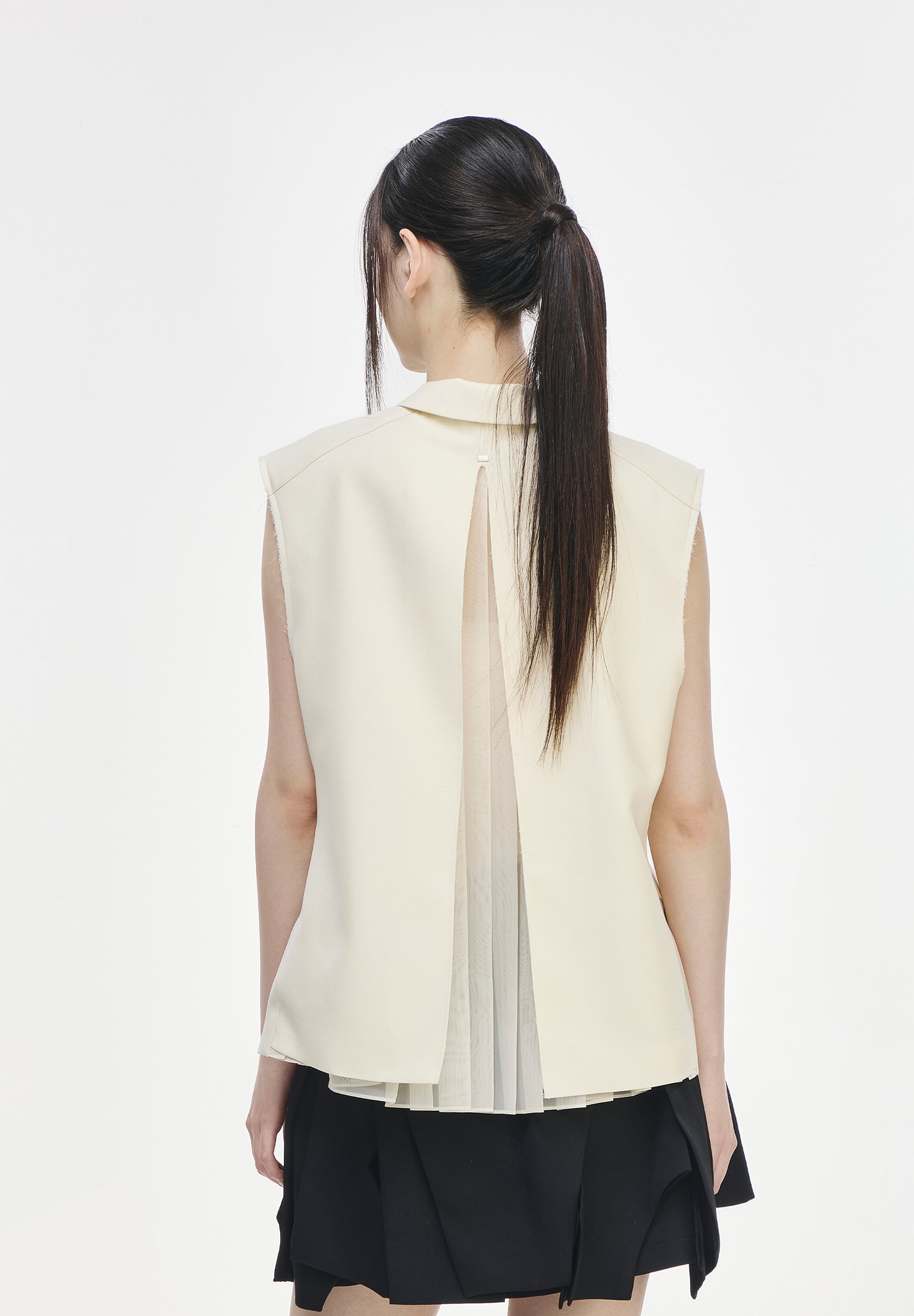 VEILED SLEEVELESS JACKET