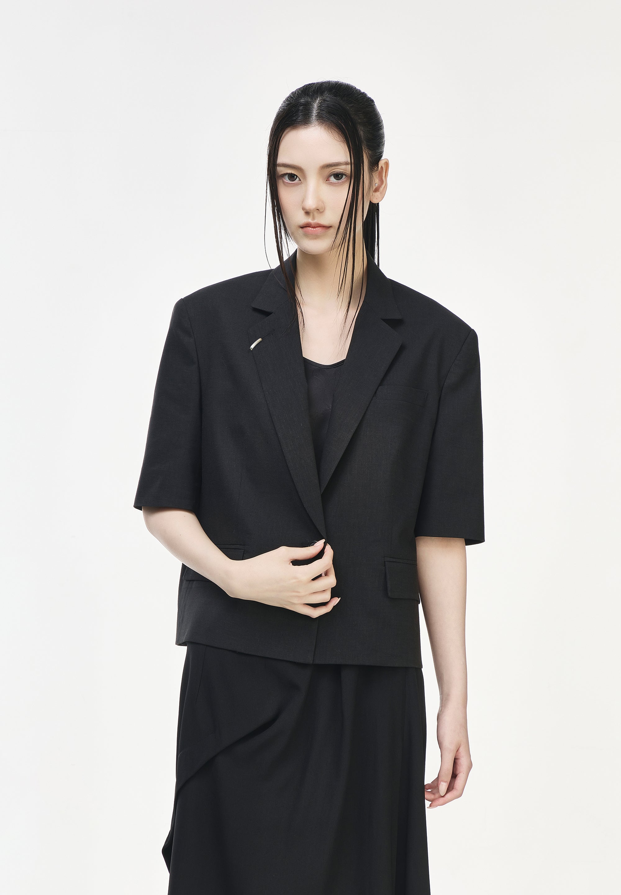 SONGZIO WOMAN CROP HALF SLEEVE JACKET