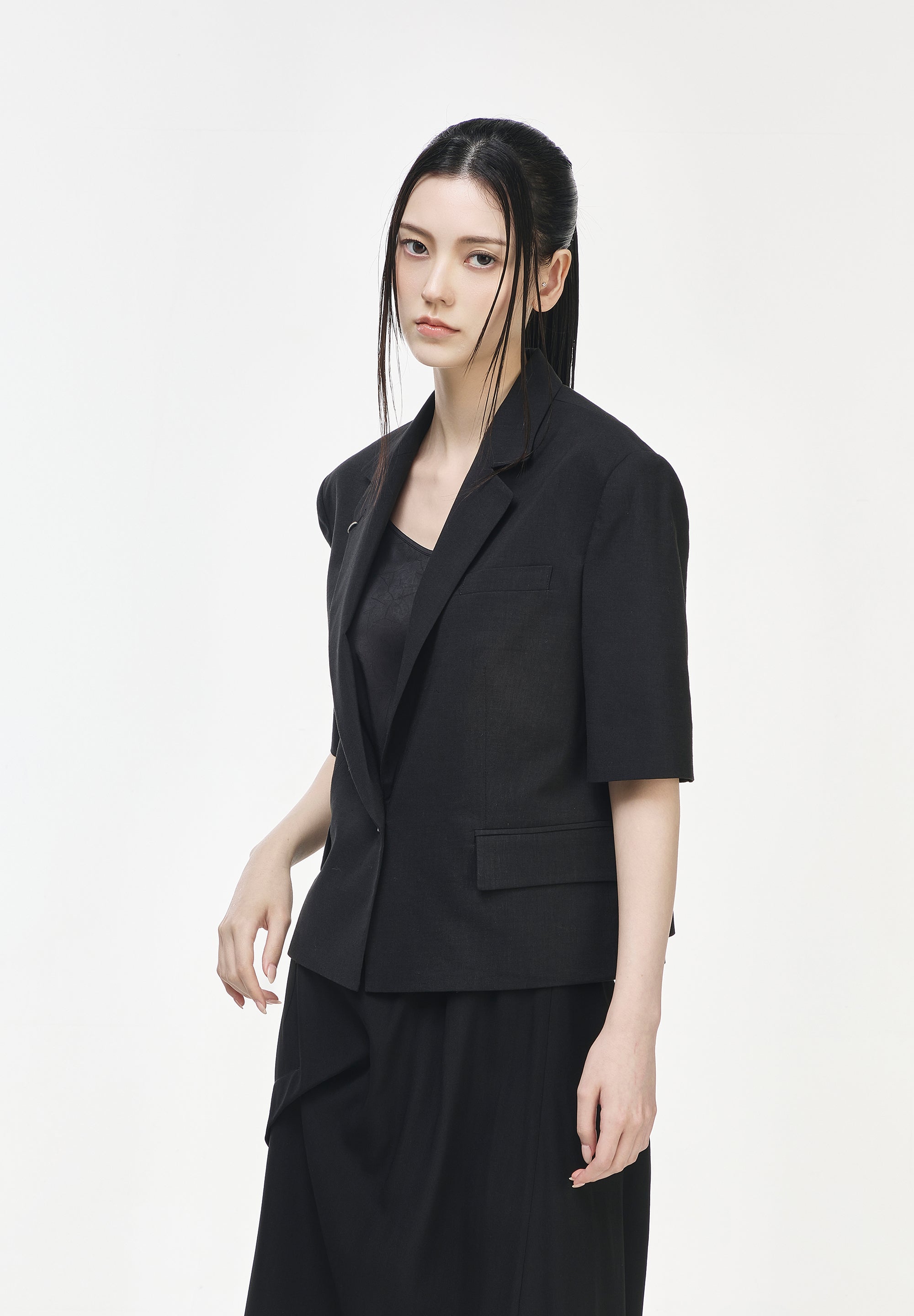 SONGZIO WOMAN CROP HALF SLEEVE JACKET