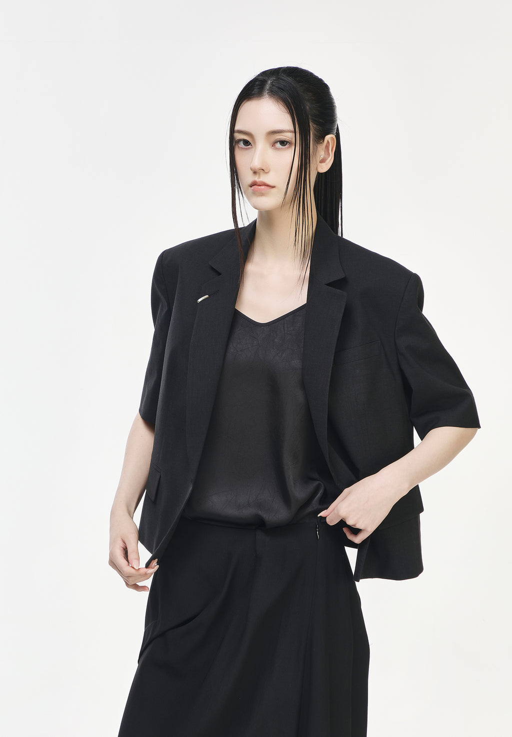 SONGZIO WOMAN CROP HALF SLEEVE JACKET
