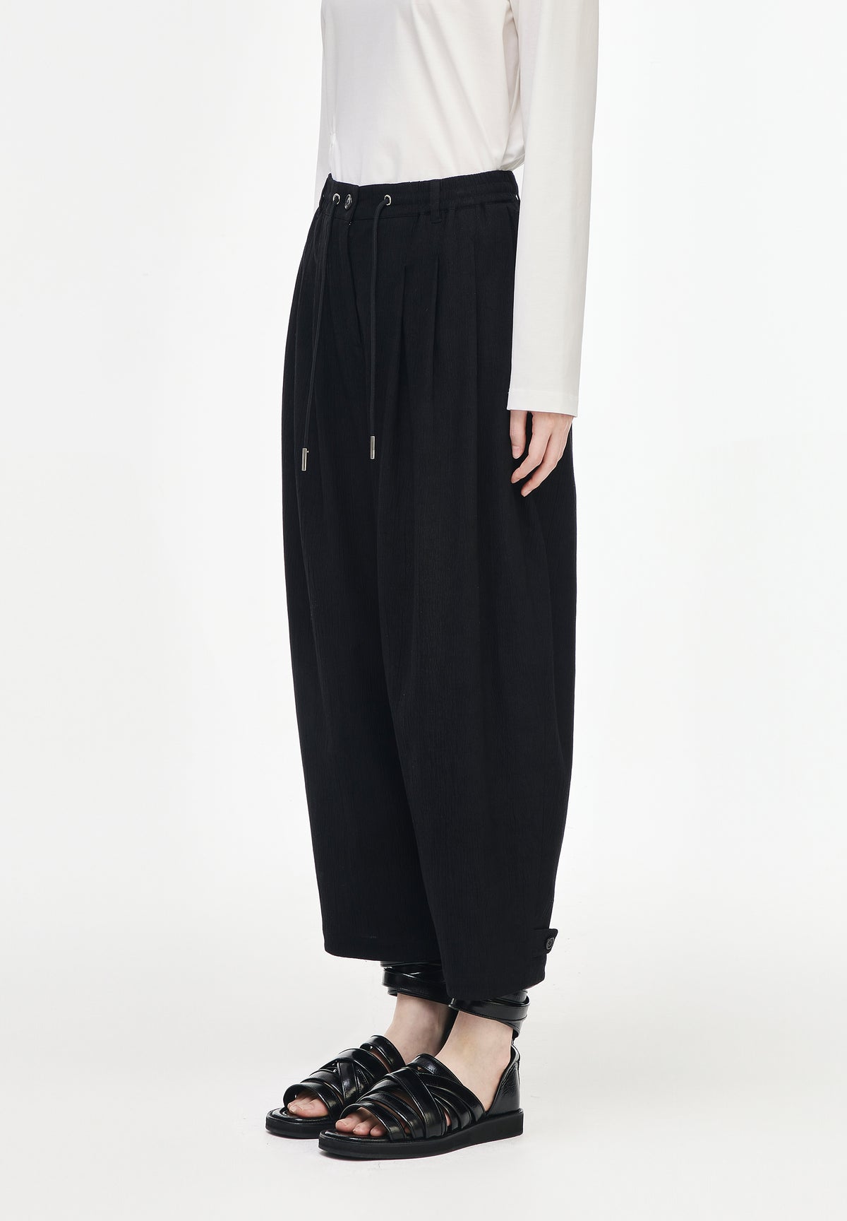 PLEATS BALLOON PANTS