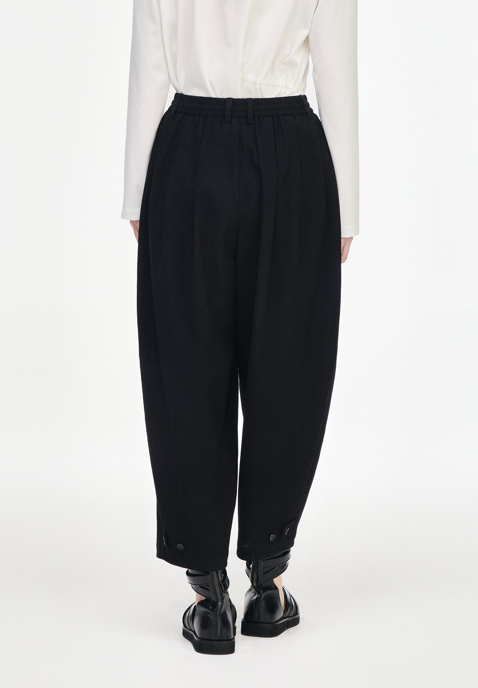 PLEATS BALLOON PANTS
