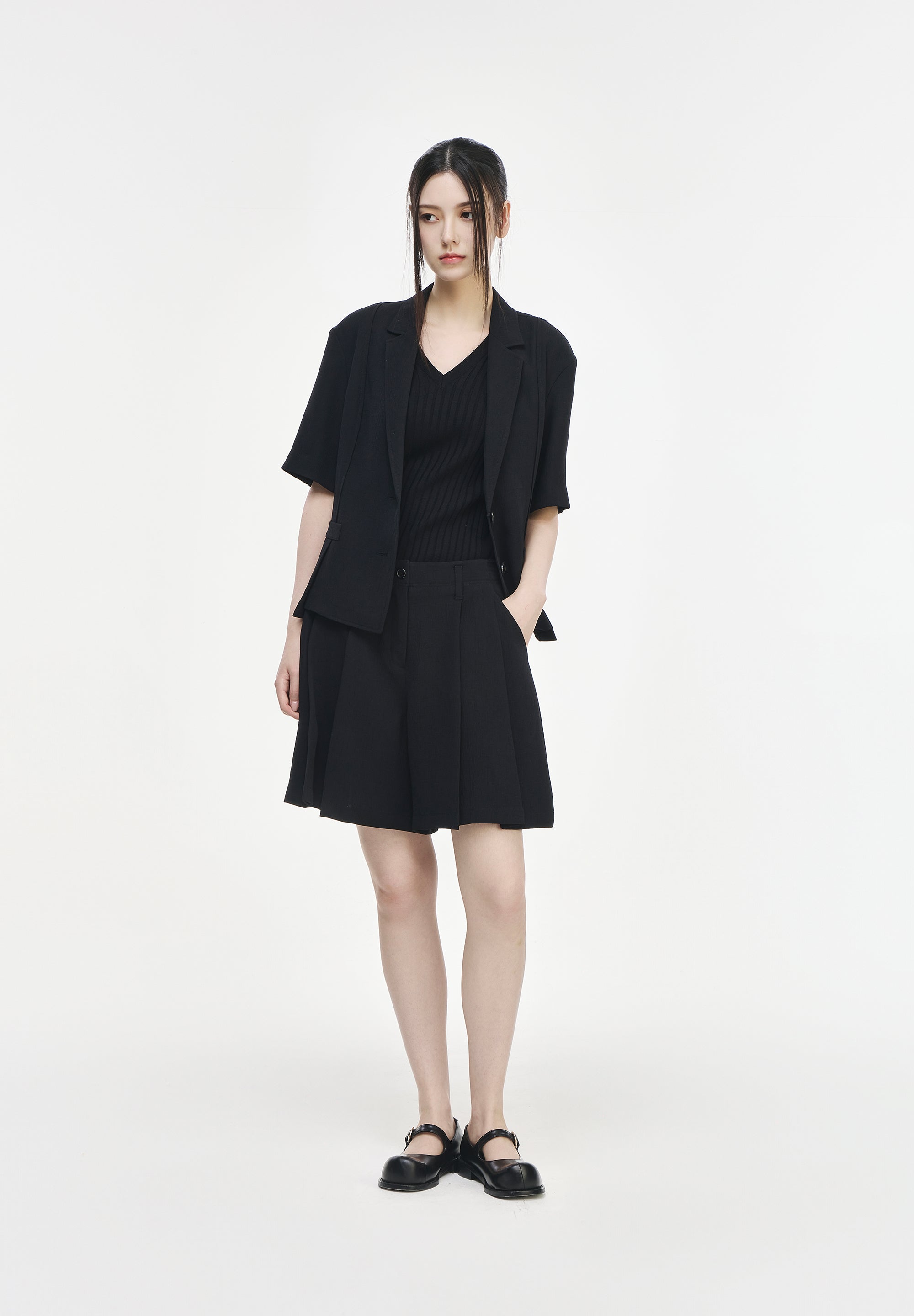 DEEP FOLD SET UP SHORTS