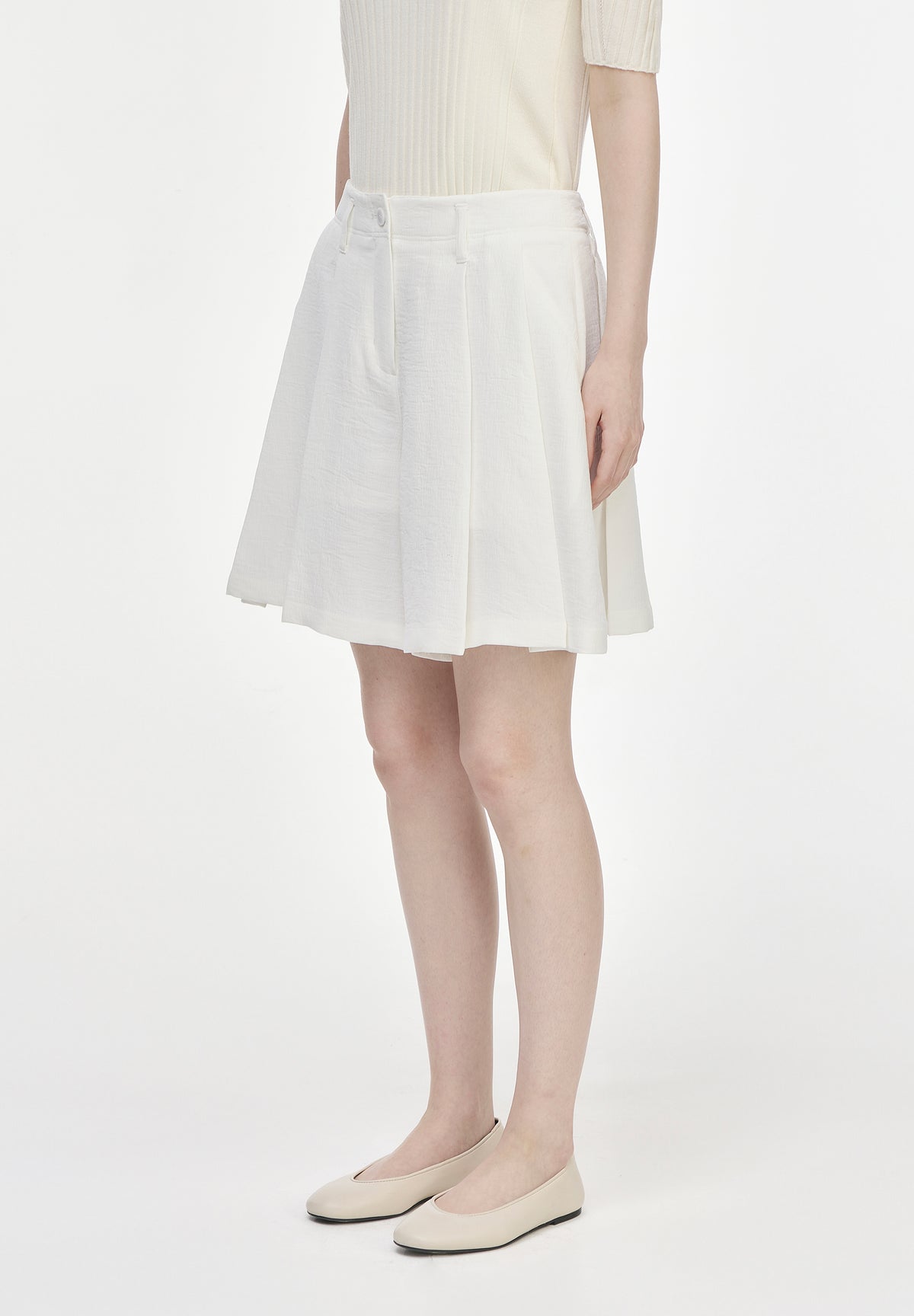 DEEP FOLD SET UP SHORTS