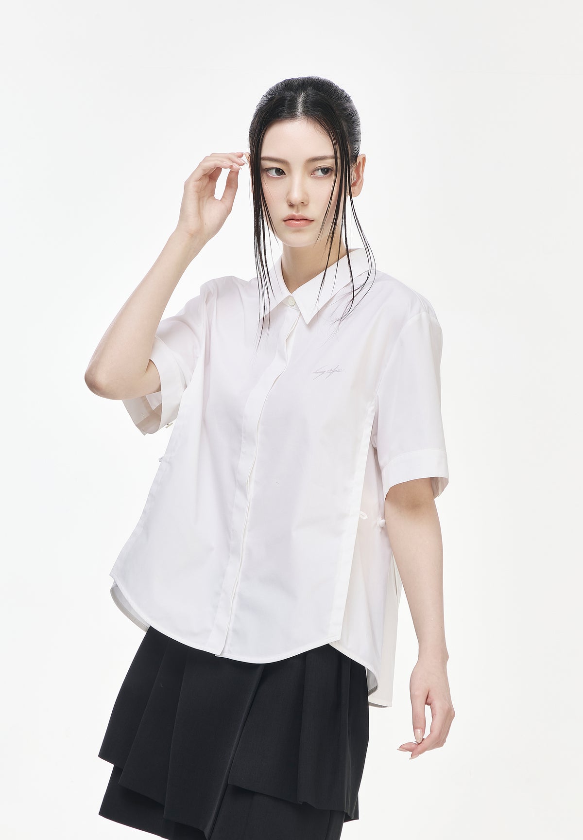 FLORAL EMBROIDERED HALF SHIRT