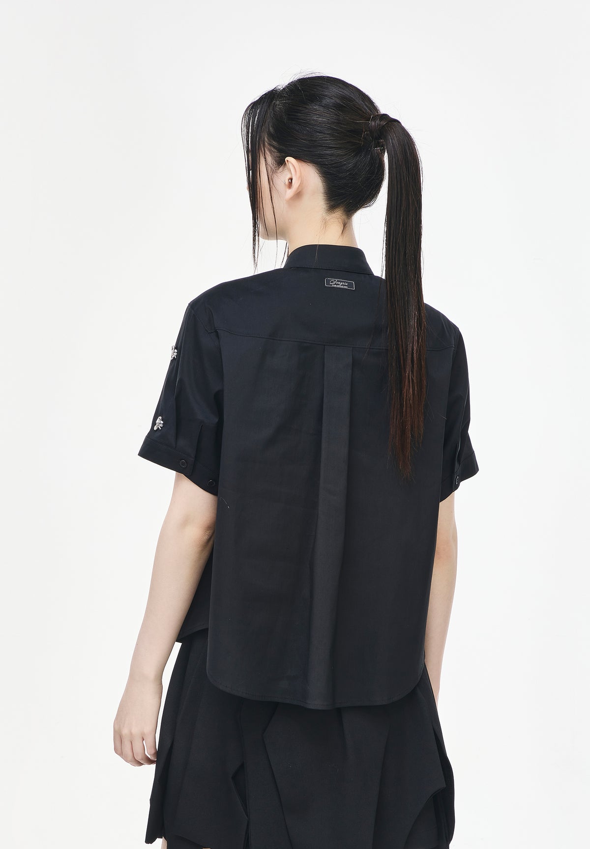 HONEYBEE APPLIQUE HALF SHIRT