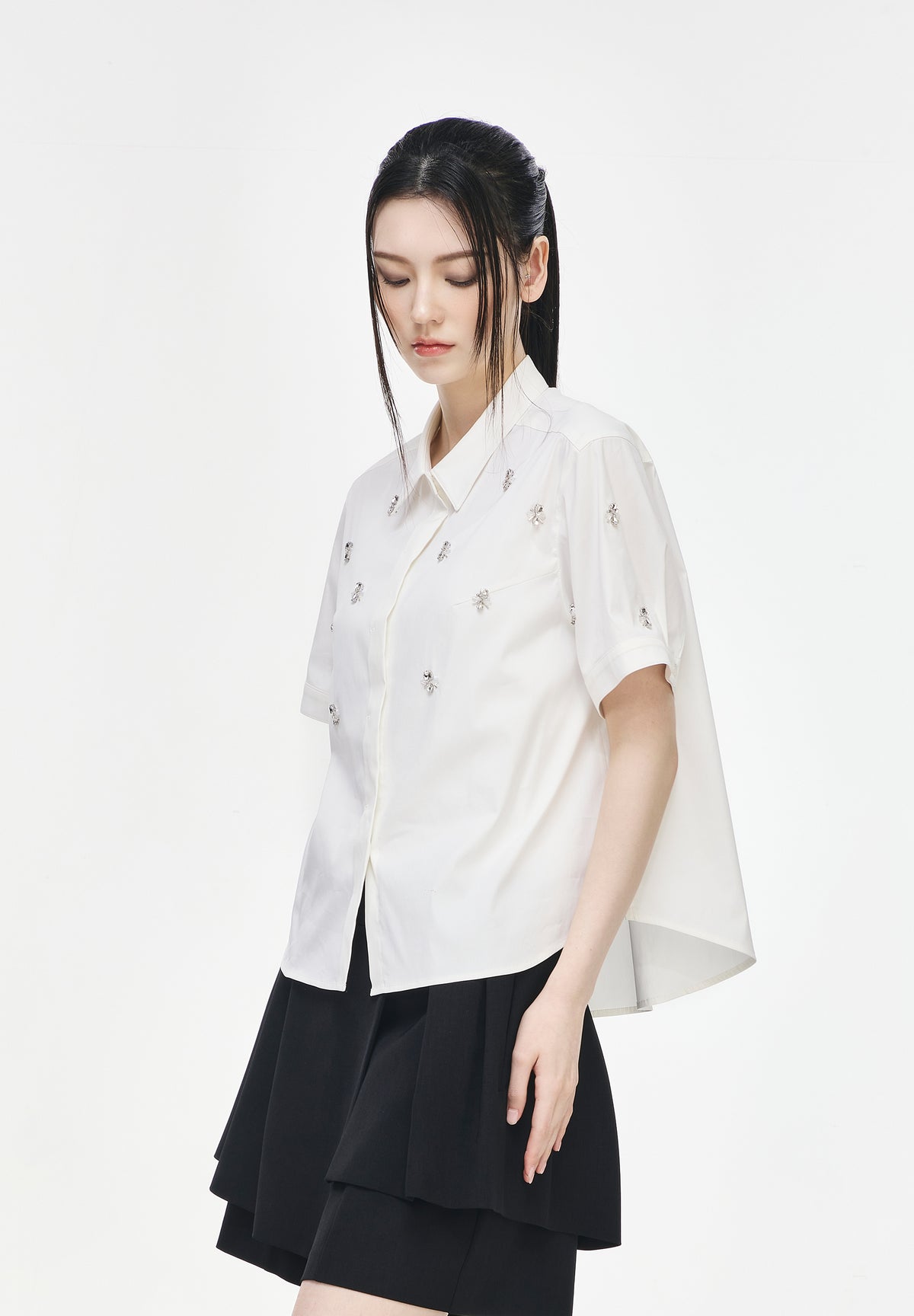 HONEYBEE APPLIQUE HALF SHIRT