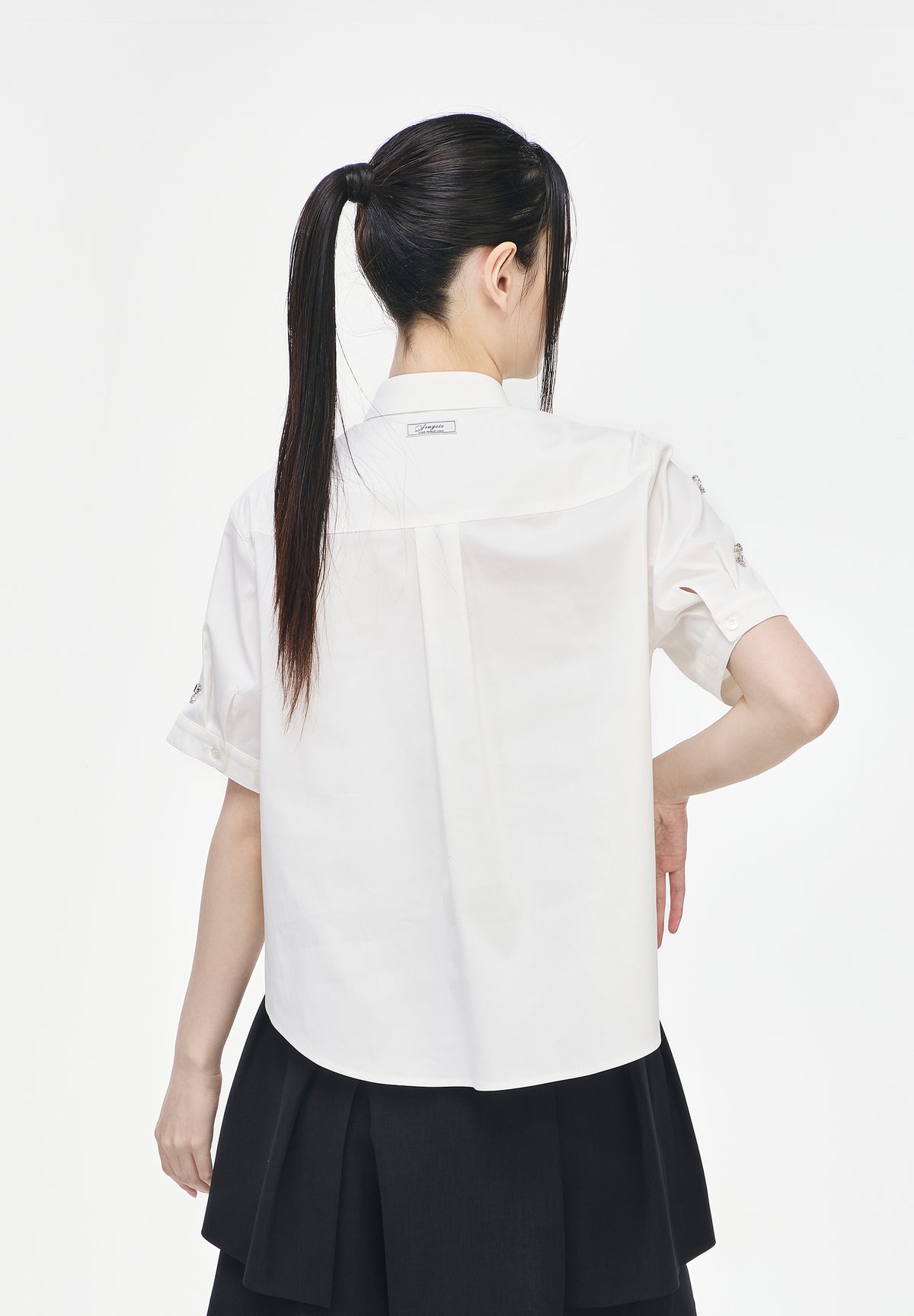 HONEYBEE APPLIQUE HALF SHIRT