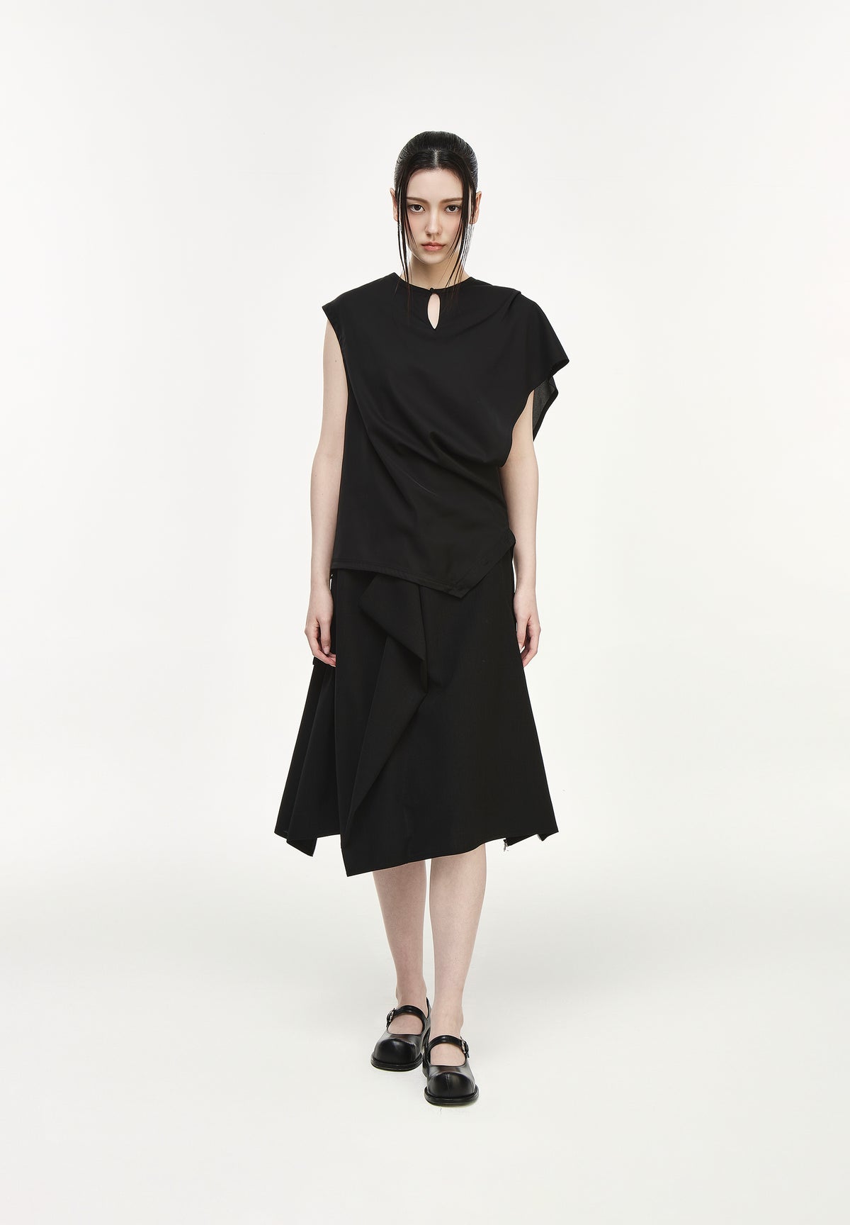 META SLEEVELESS SHIRT