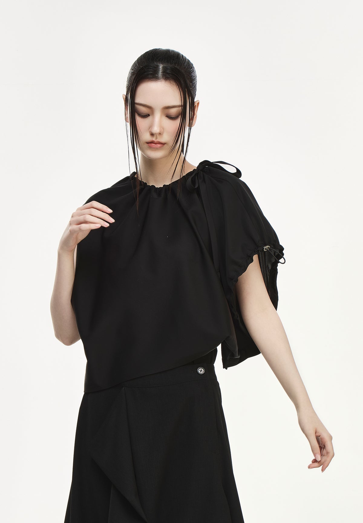 META SLEEVELESS SHIRT