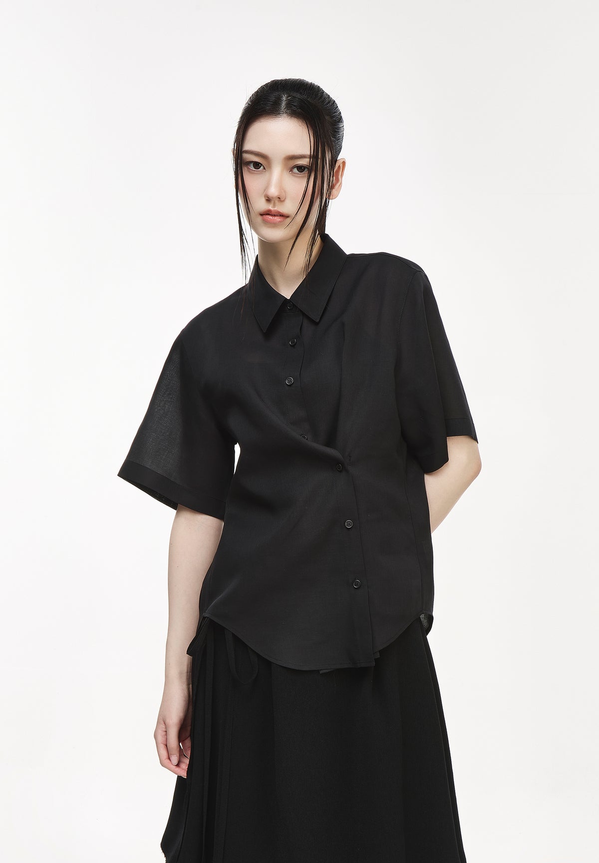 ASYMMETRIC DRAPE HALF SHIRT