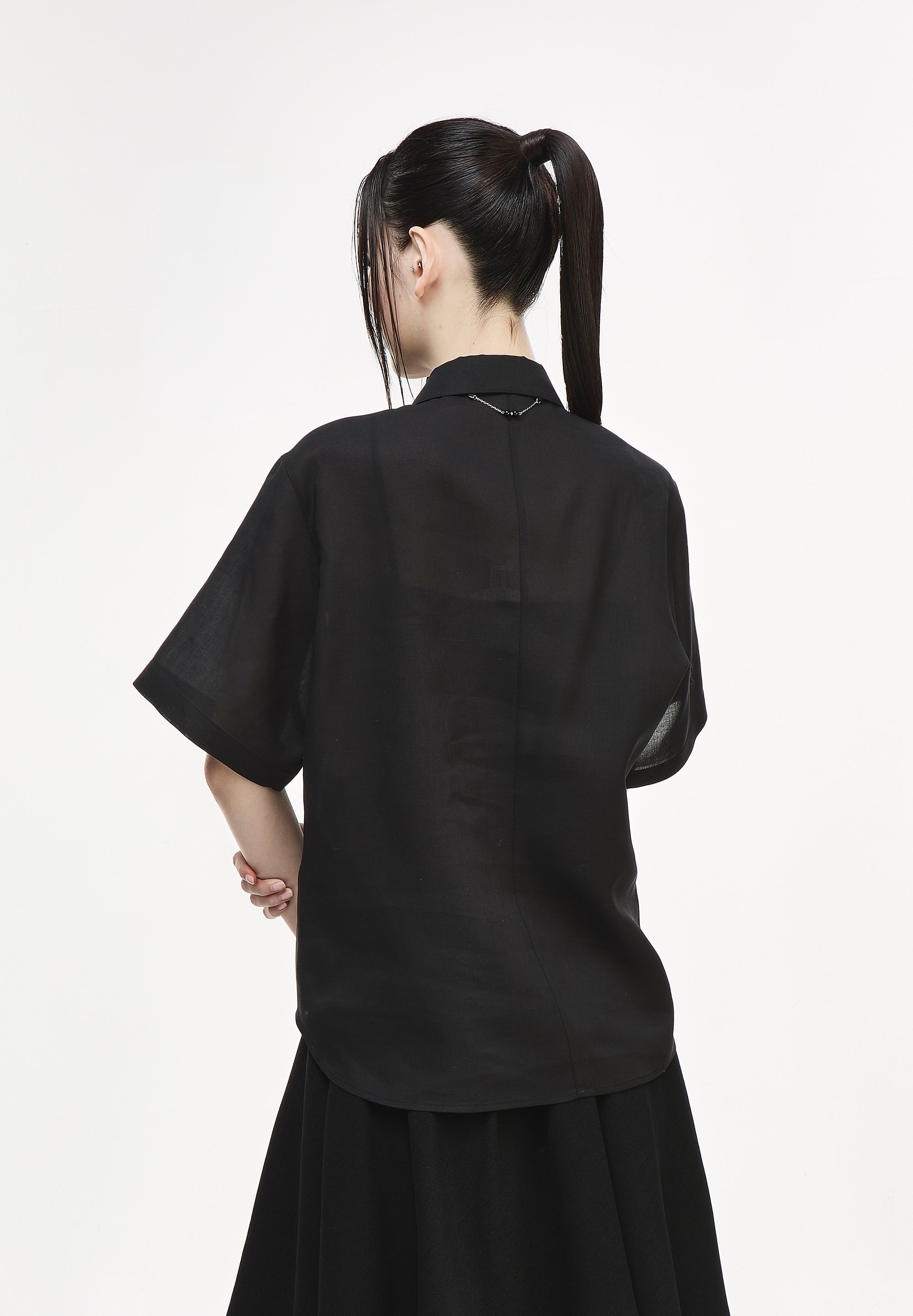 ASYMMETRIC DRAPE HALF SHIRT
