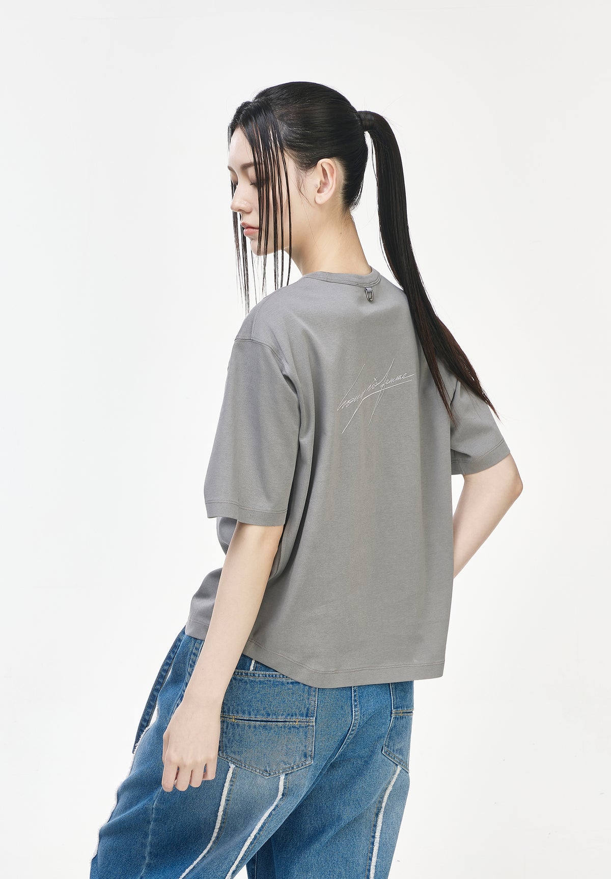 AUTOGRAPH T SHIRT