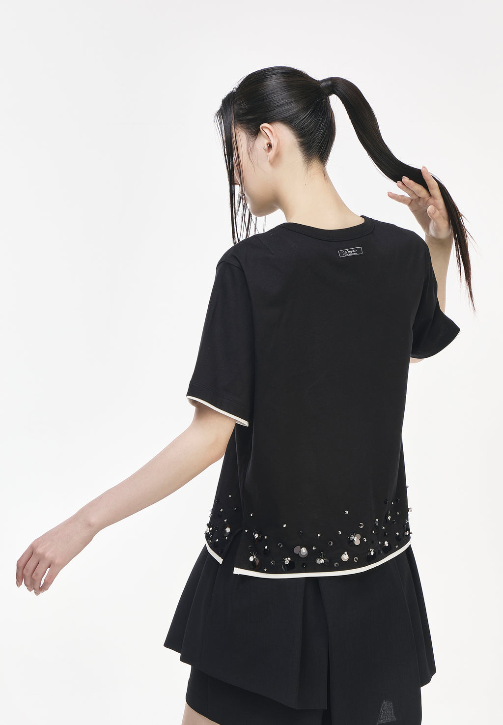FLORAL SEQUIN T SHIRT
