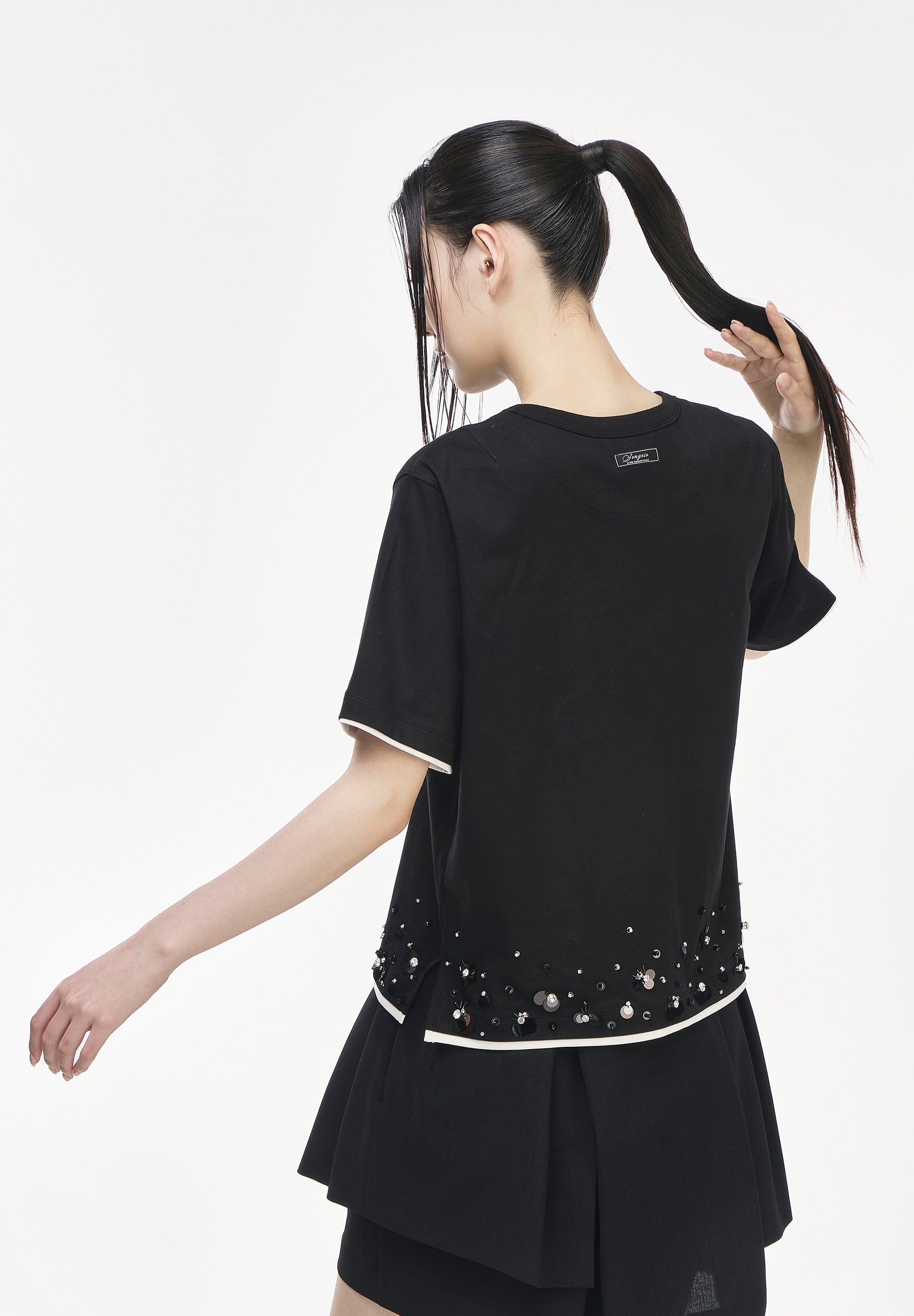 FLORAL SEQUIN T SHIRT