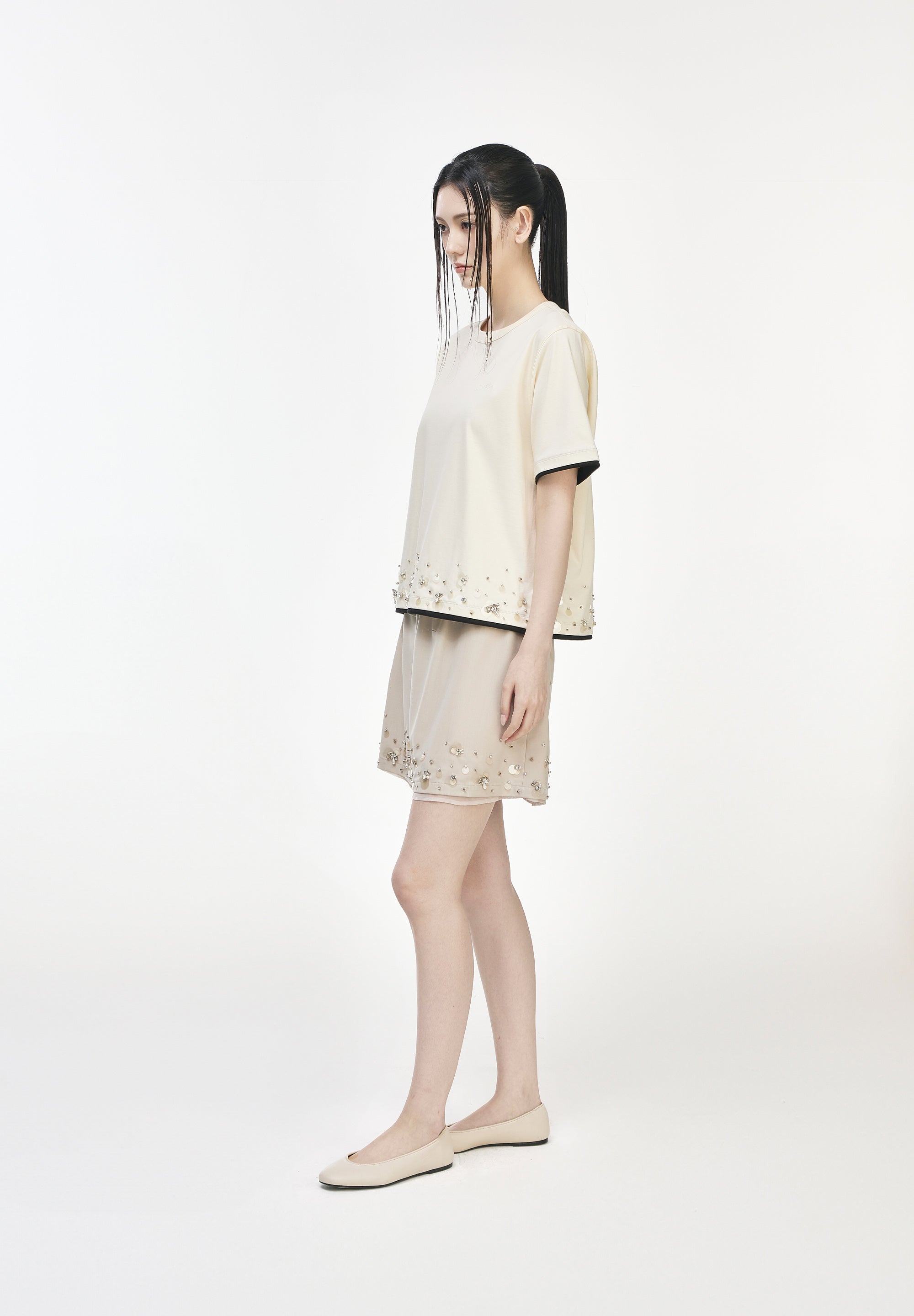 FLORAL SEQUIN T SHIRT