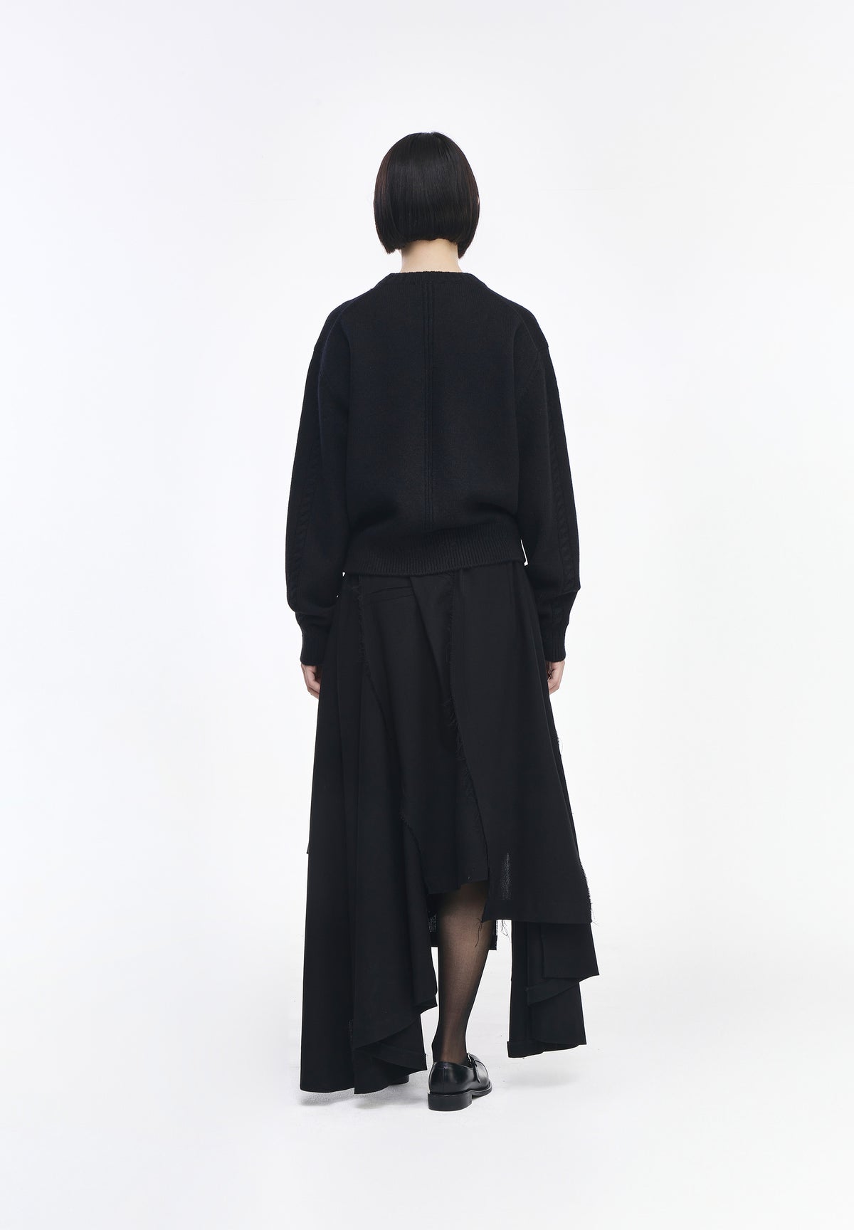 CREST ROUND NECK KNIT