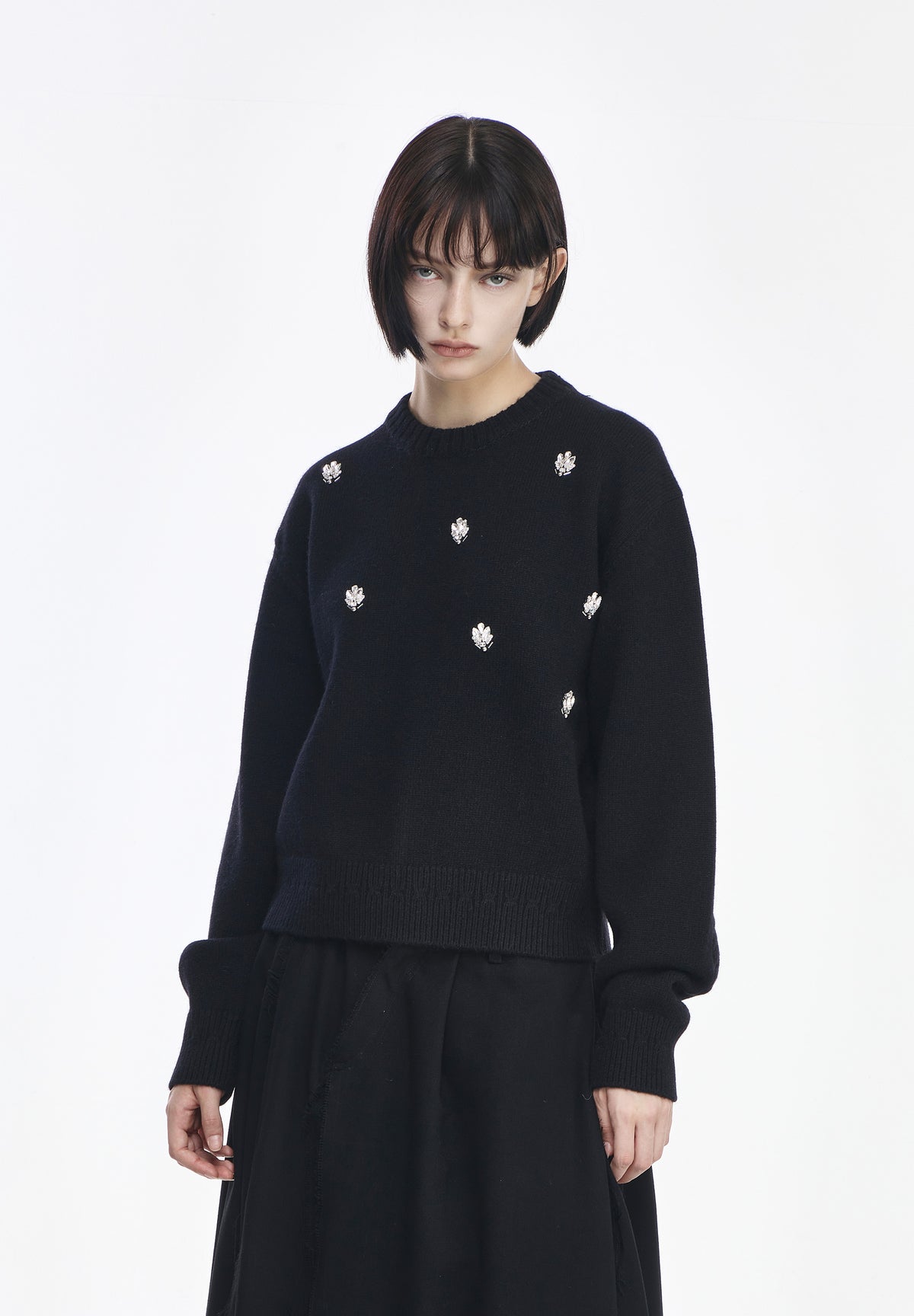 CREST ROUND NECK KNIT