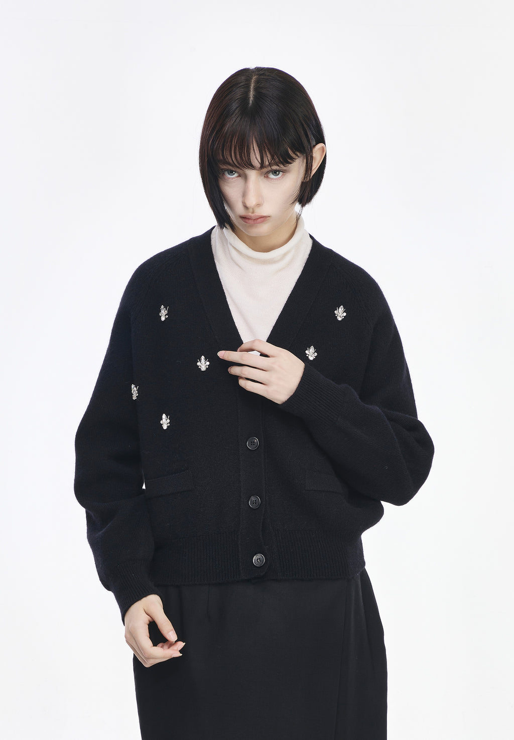 LUMIERE DEEP CUT CARDIGAN