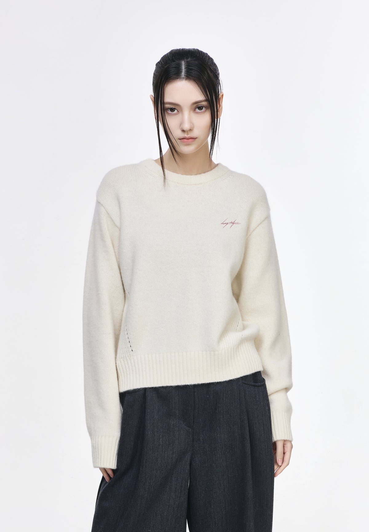 MINHWA FRIENDS  ROUND NECK KNIT