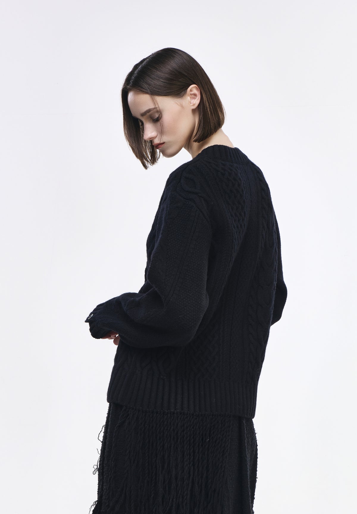 PLASTRON ROUND NECK CARDIGAN