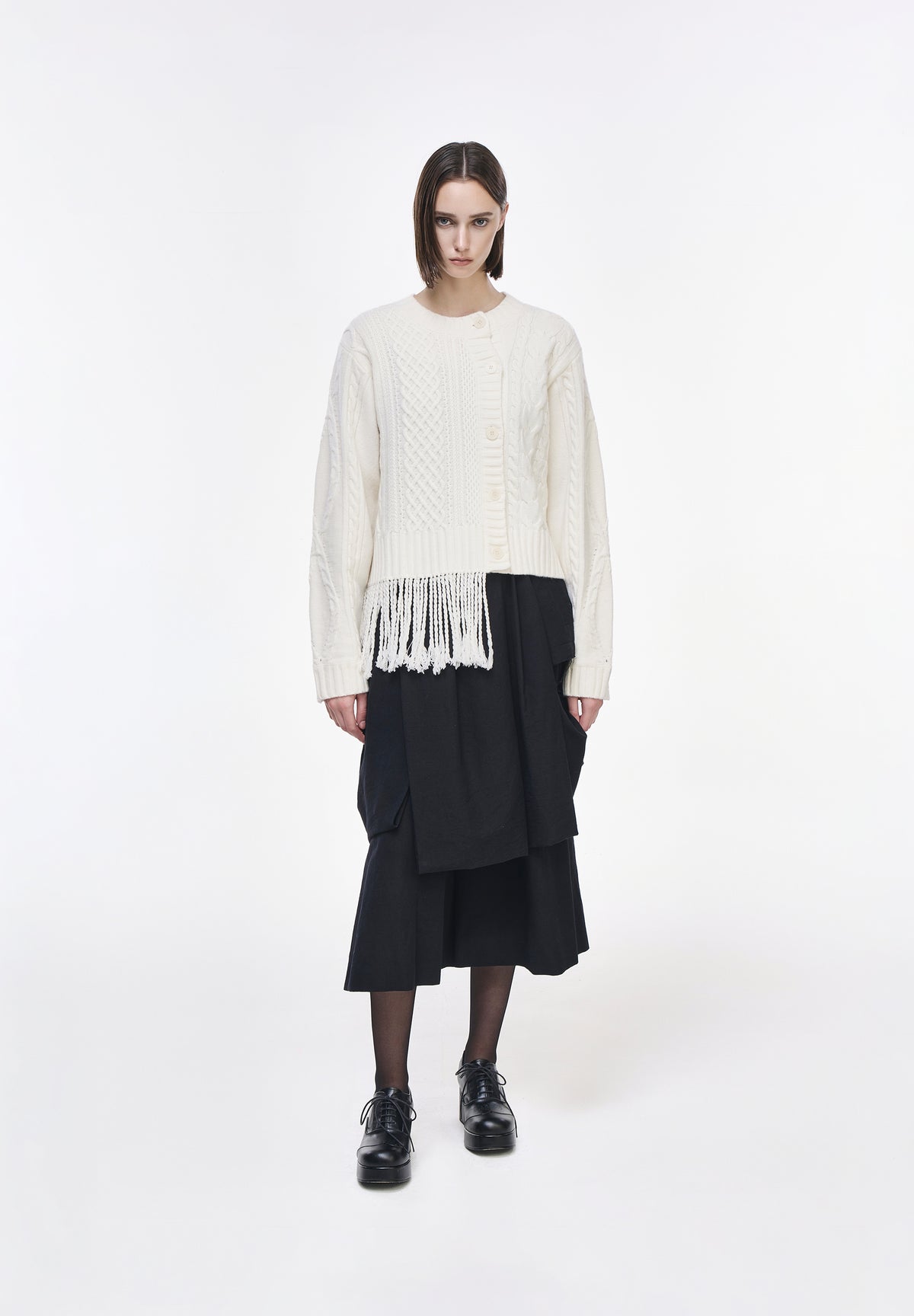 PLASTRON ROUND NECK CARDIGAN