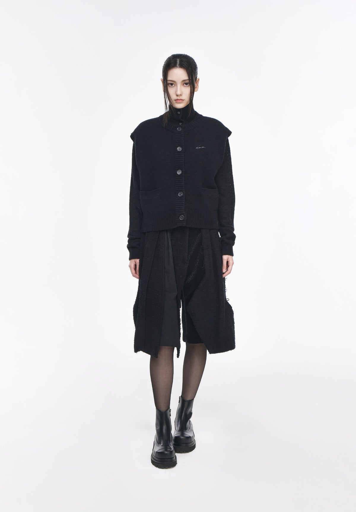BENEDICTION ROUND NECK KNIT VEST